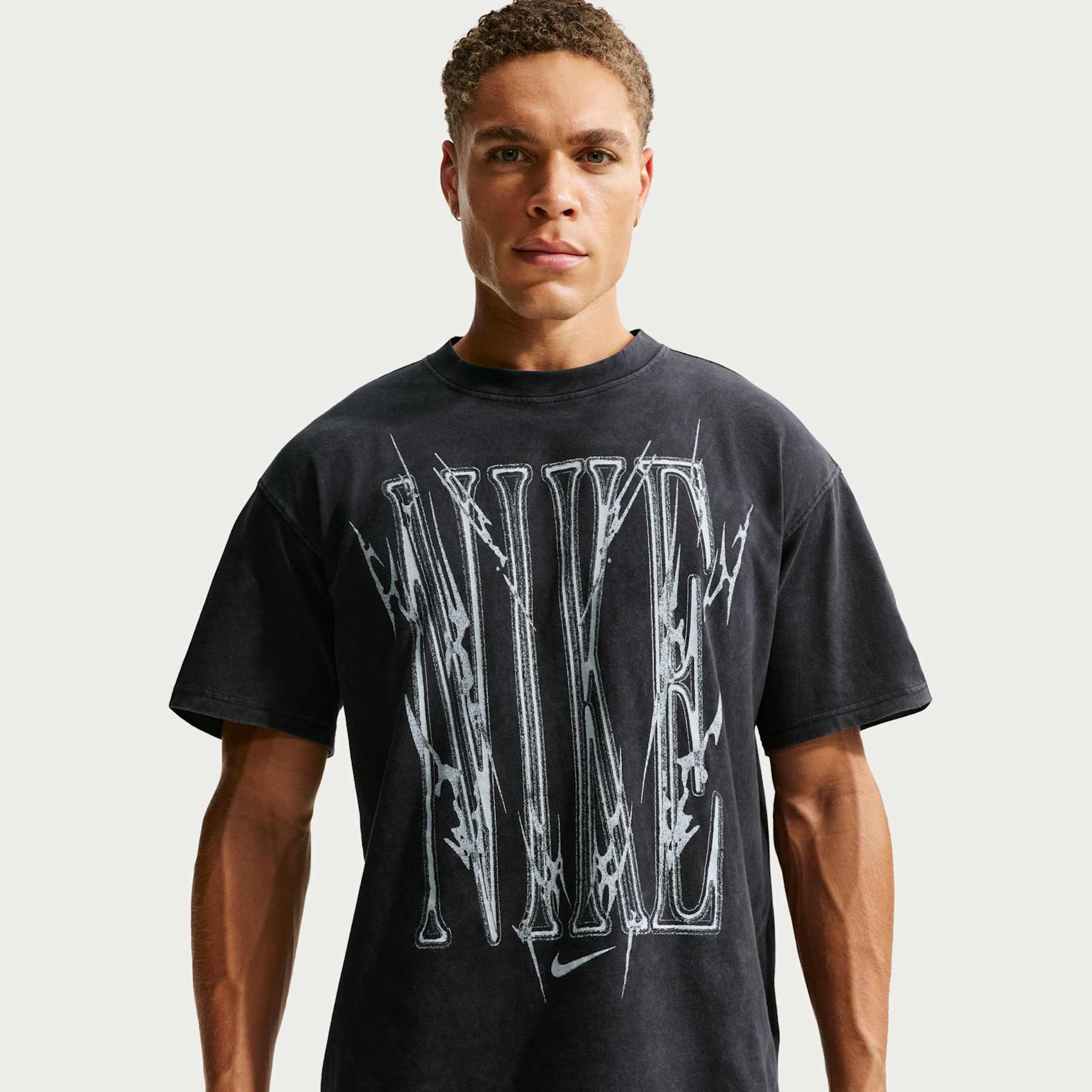 Camiseta Nike Train Verbiage Masculina - Foto 1