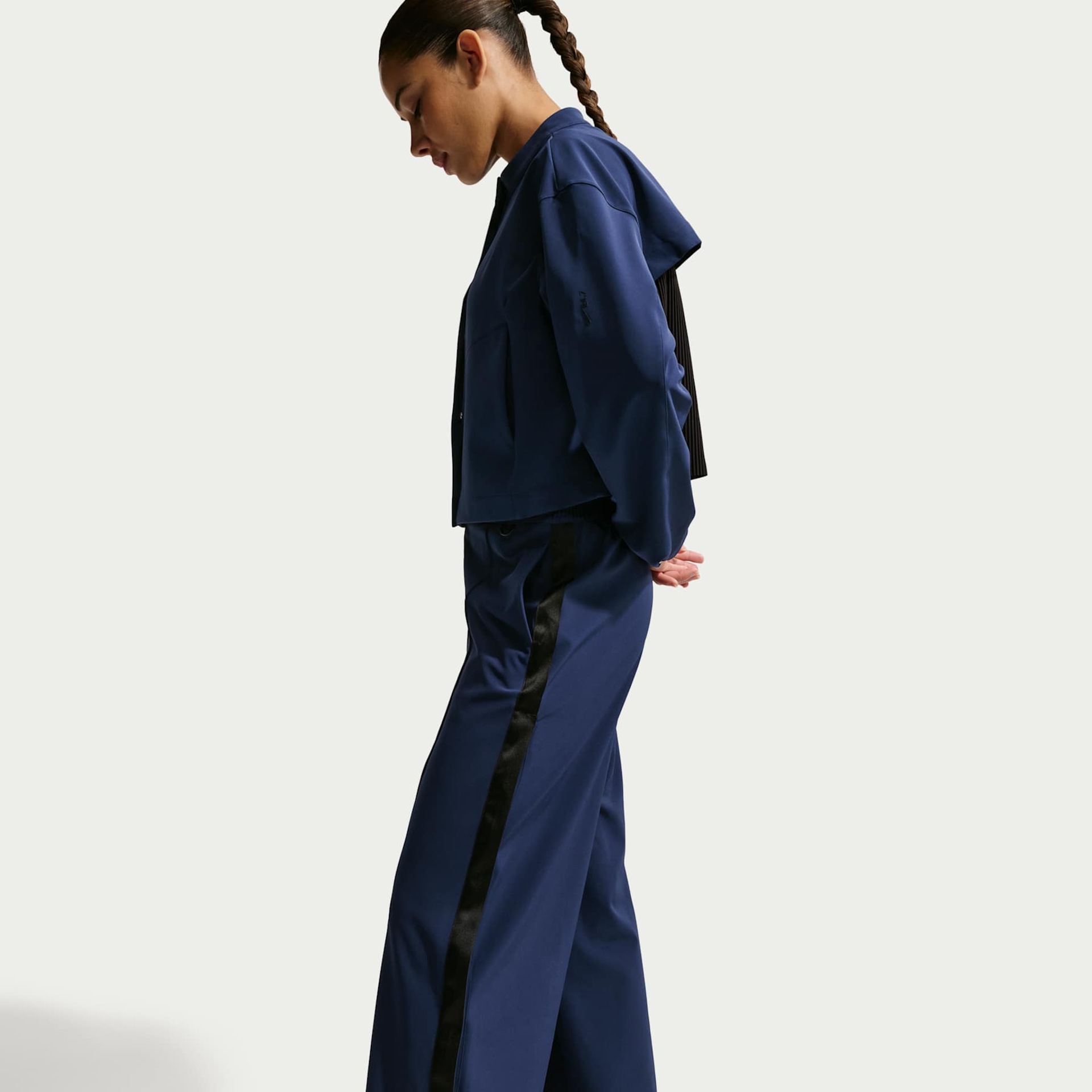 Calça Nike 24.7 Tearaway Woven Feminina - Foto 4