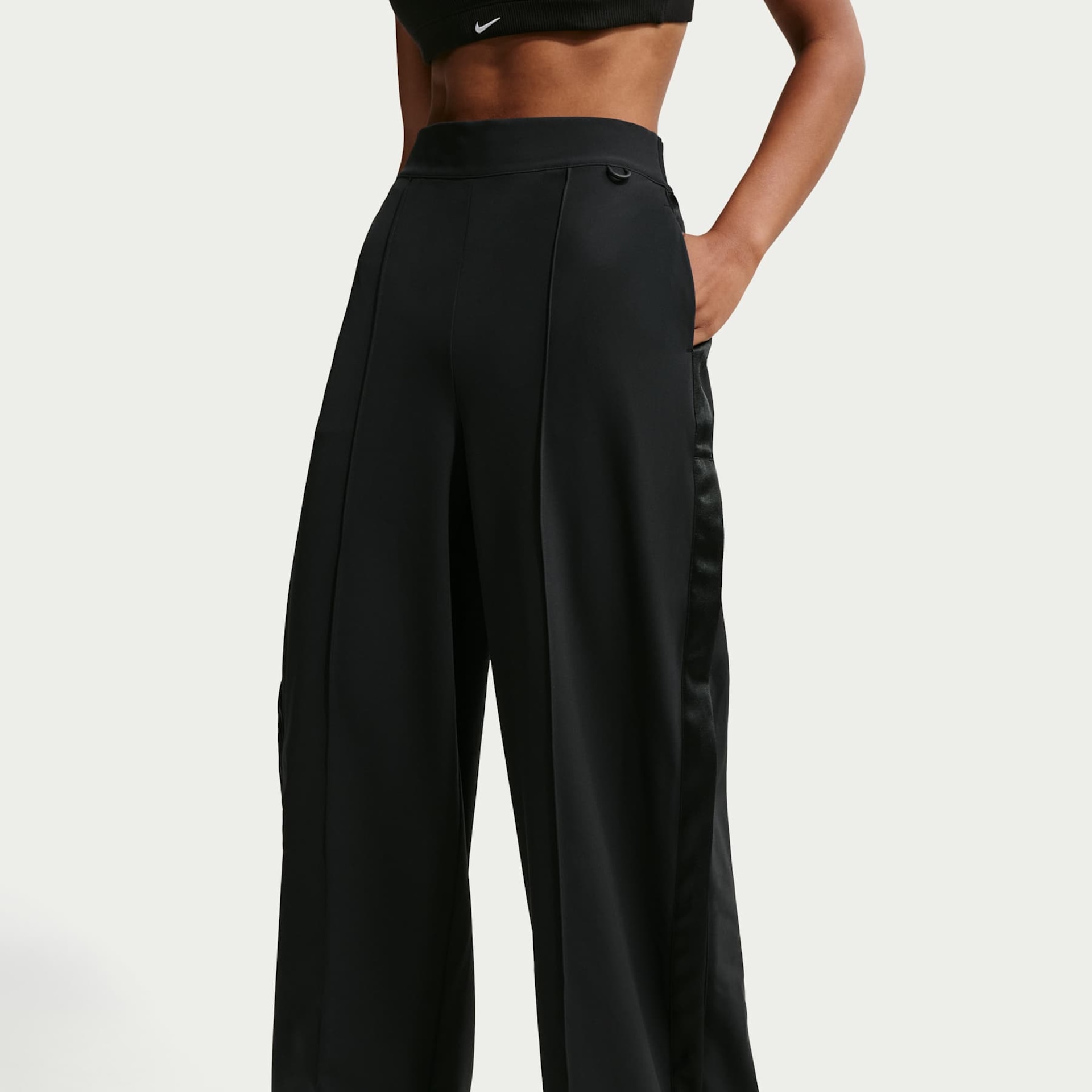 Calça Nike 24.7 Tearaway Woven Feminina - Foto 2