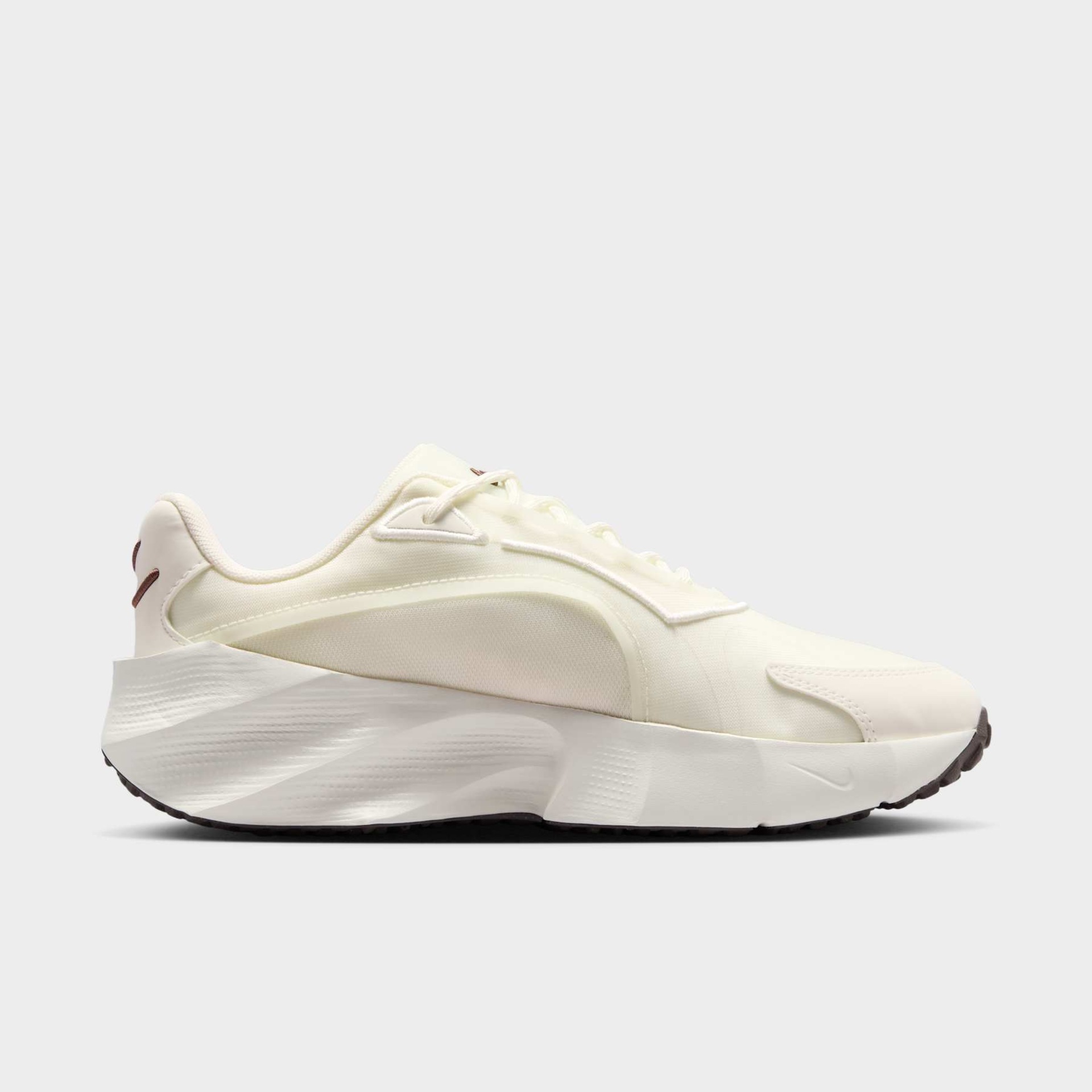 Tênis Nike Aura Edge Feminino - Foto 3