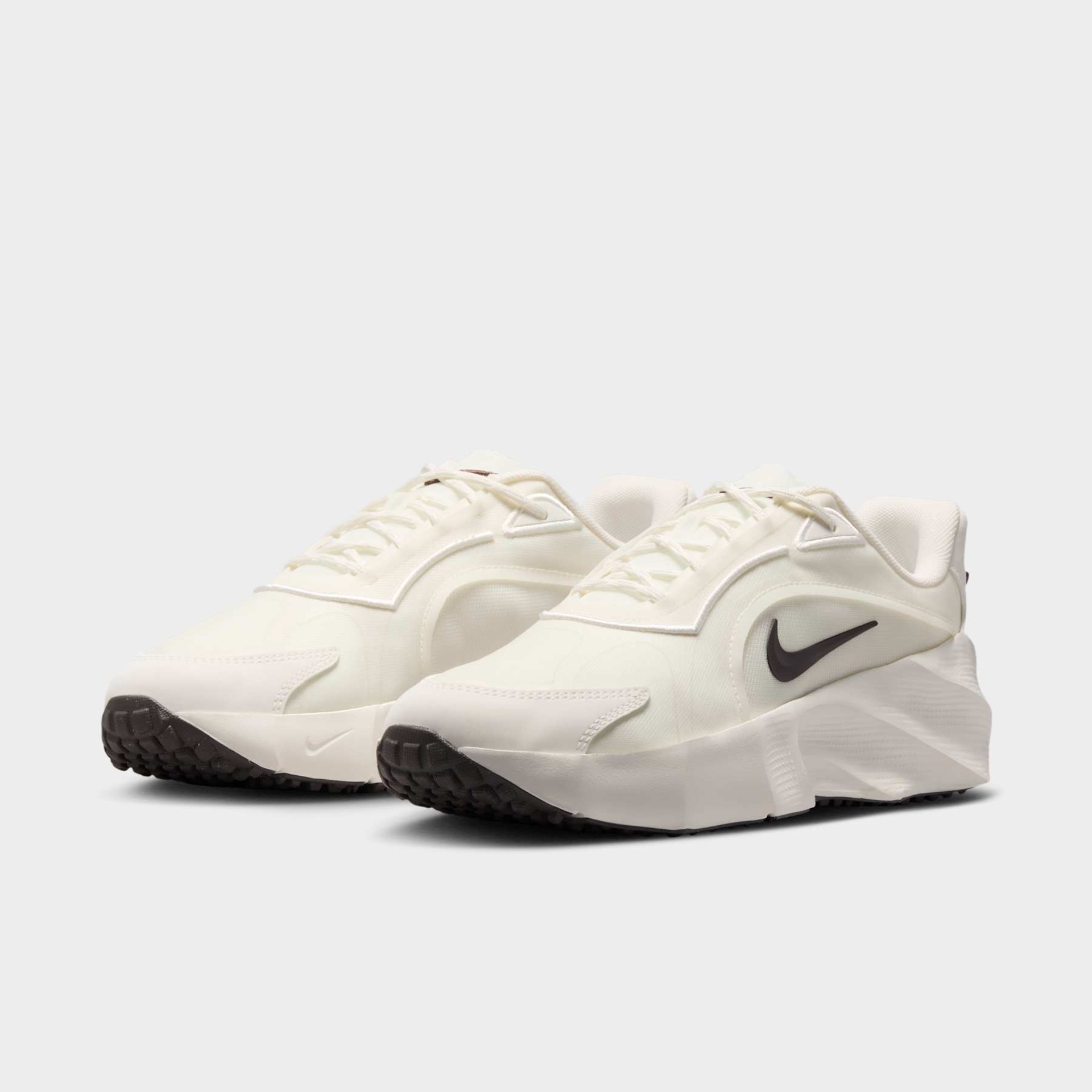 Tênis Nike Aura Edge Feminino - Foto 5