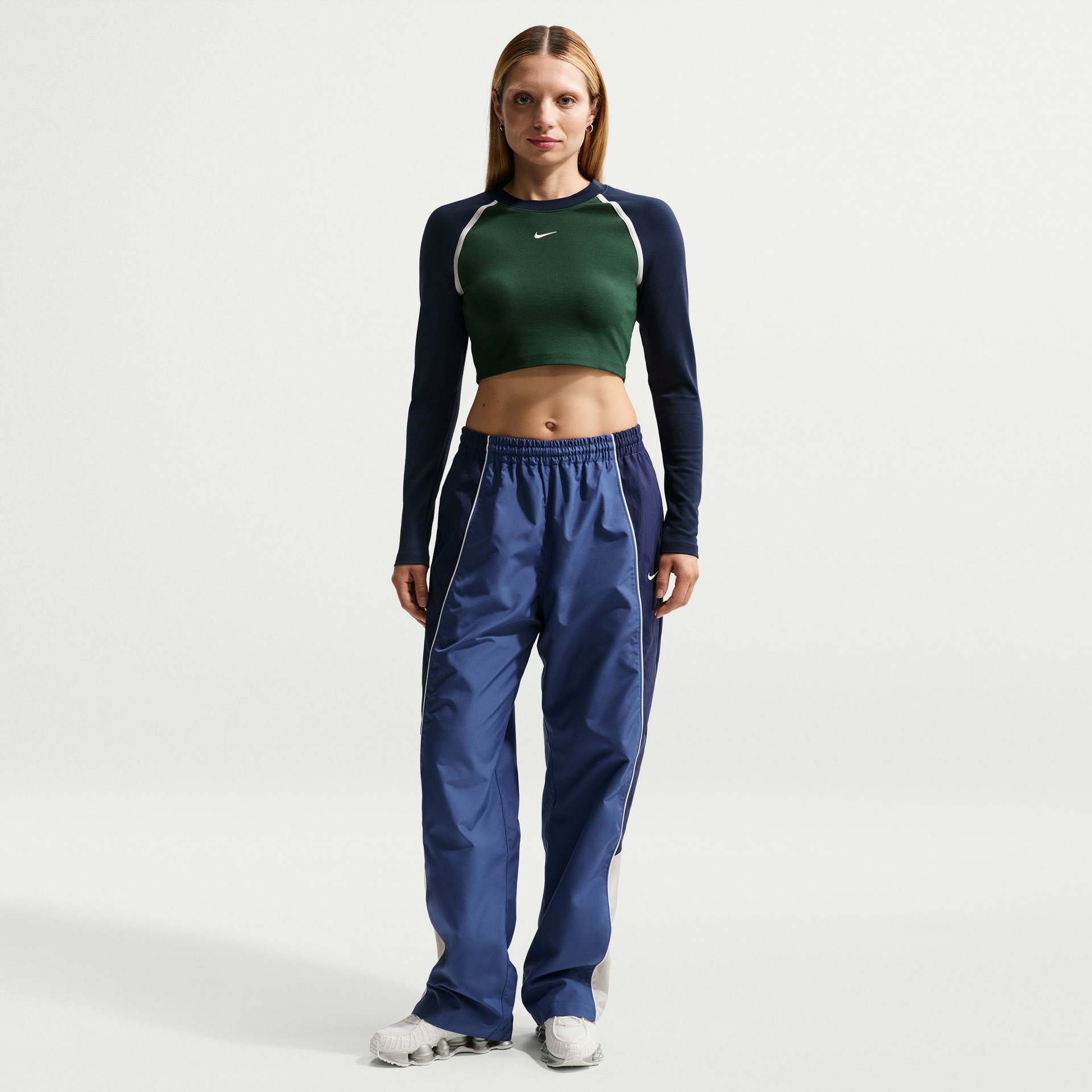 Camiseta Cropped Nike Sportswear Street Feminina - Foto 2