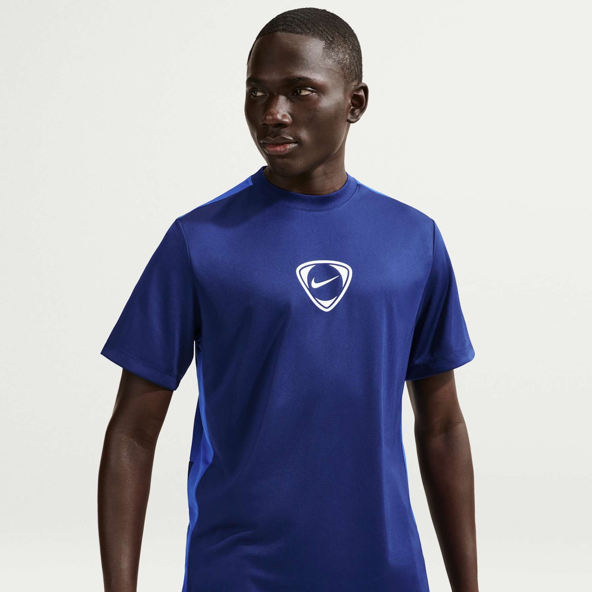 Imagem principal de Camiseta Dri-FIT Nike Academy+ Masculina