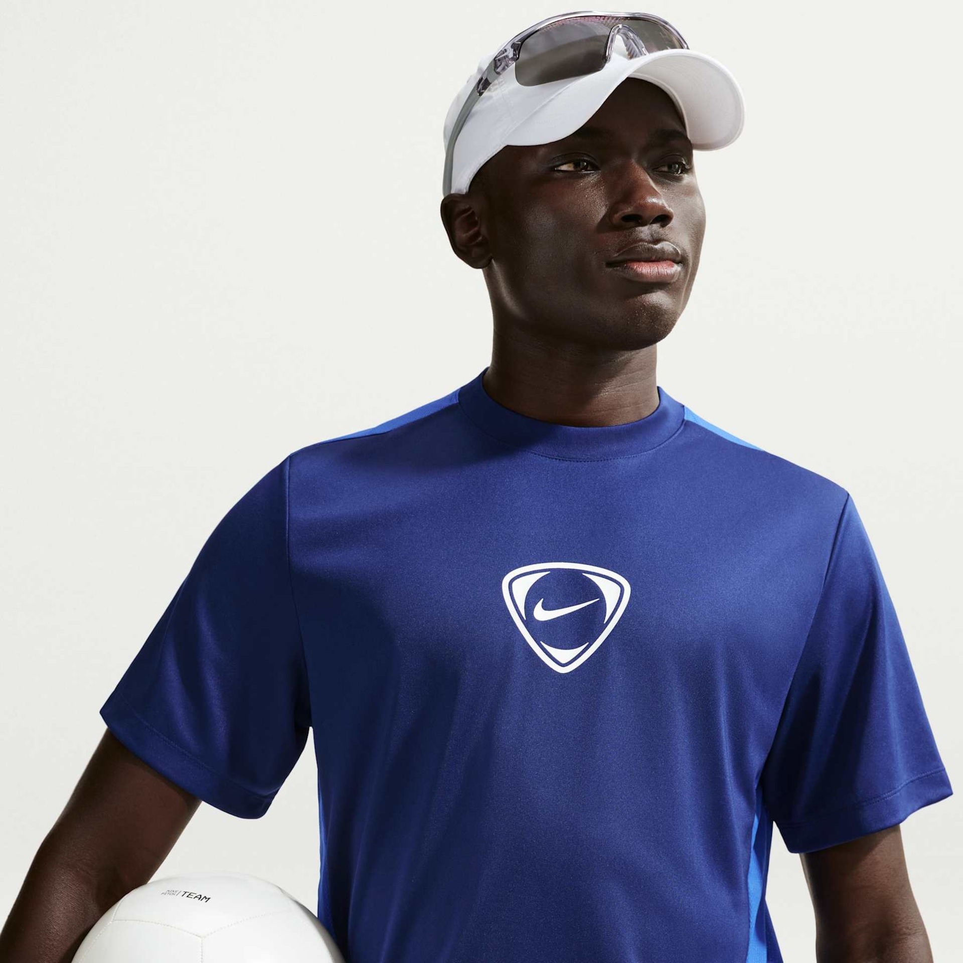 Camiseta Dri-FIT Nike Academy+ Masculina - Foto 3