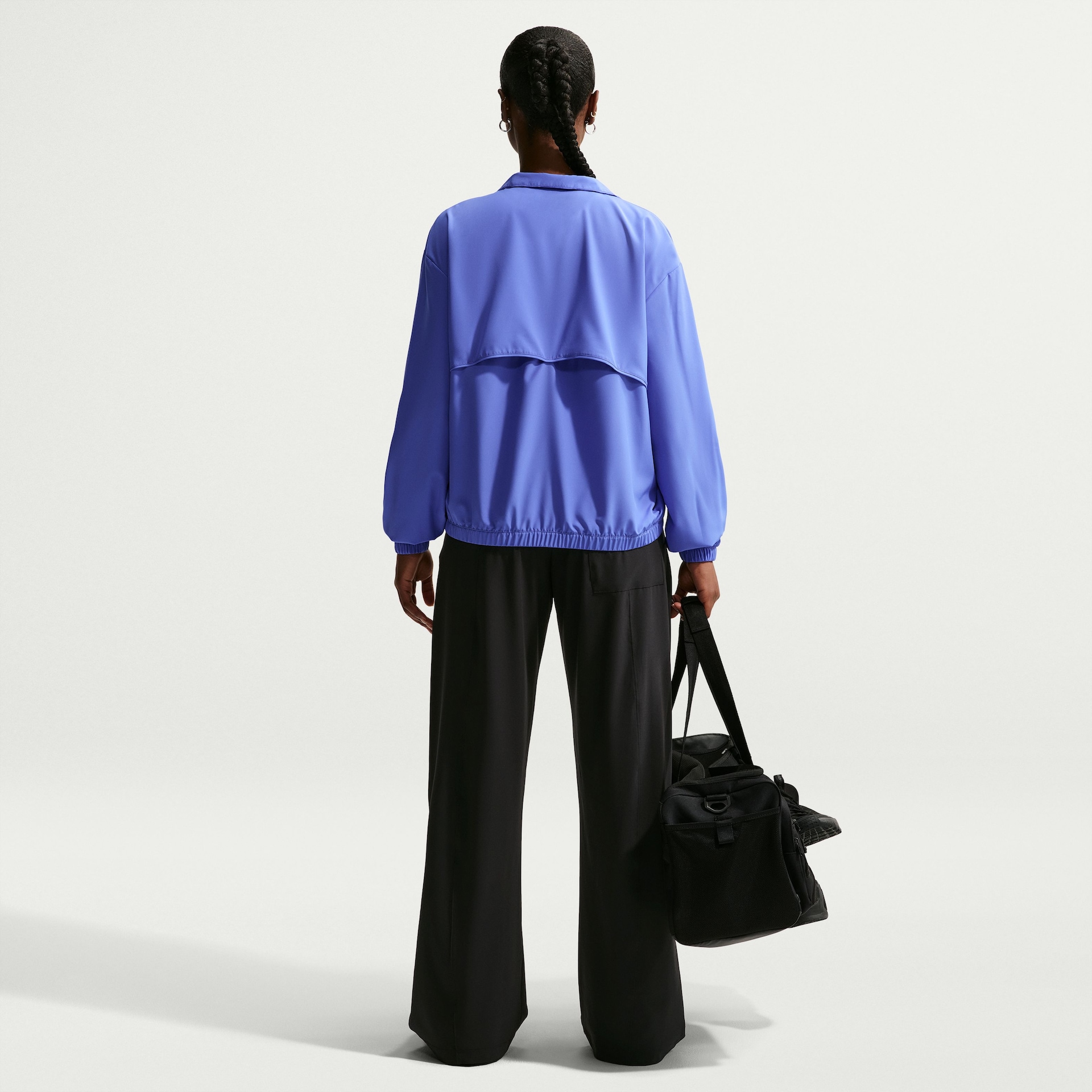 Jaqueta Dri-FIT Nike One Woven Feminina - Foto 4