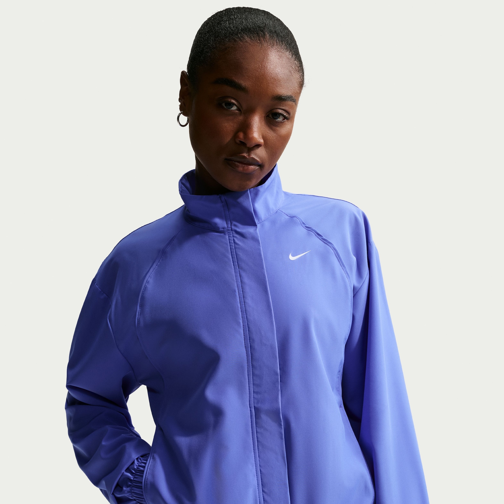 Jaqueta Dri-FIT Nike One Woven Feminina - Foto 1
