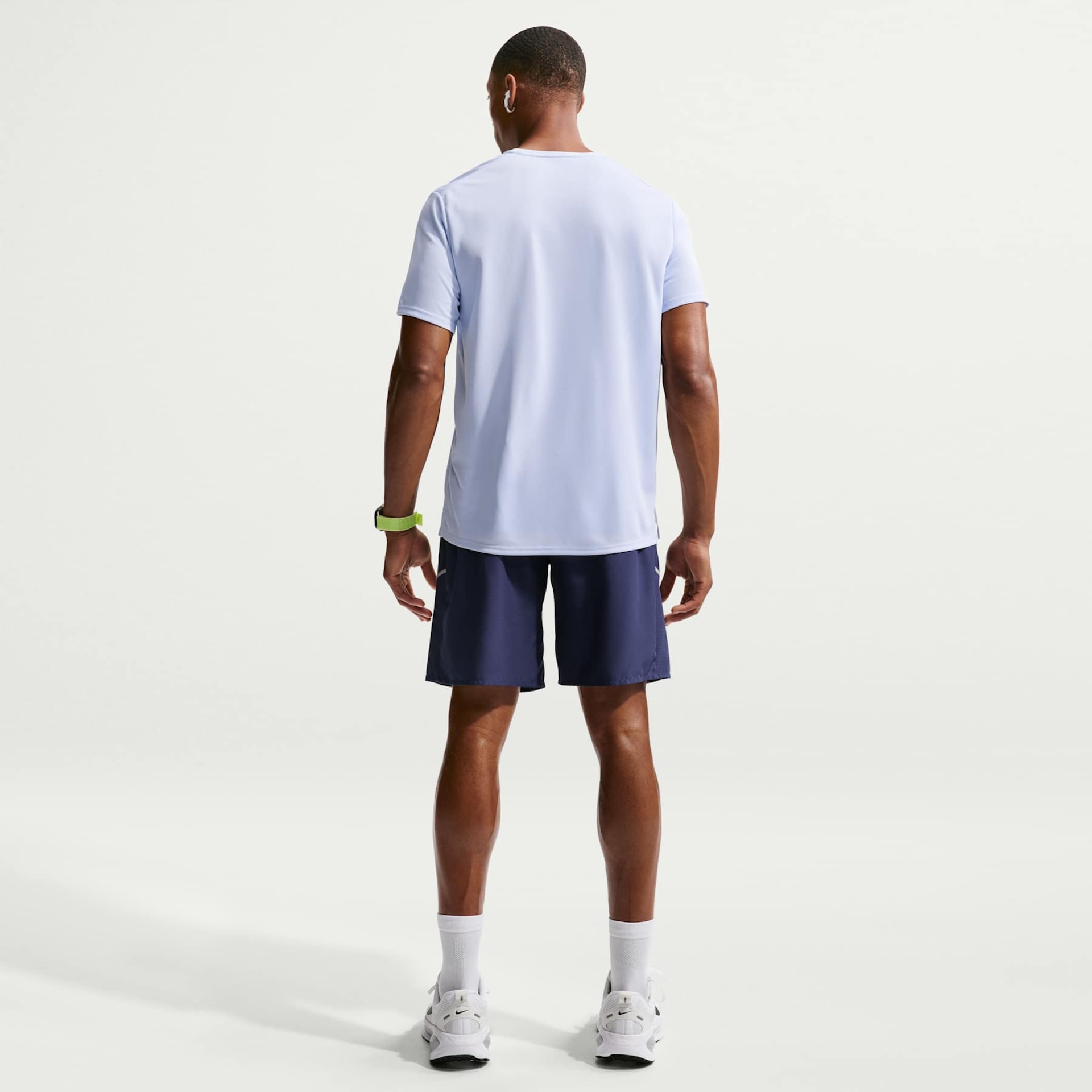 Camiseta Dri-FIT Nike Run Energy Masculina - Foto 5