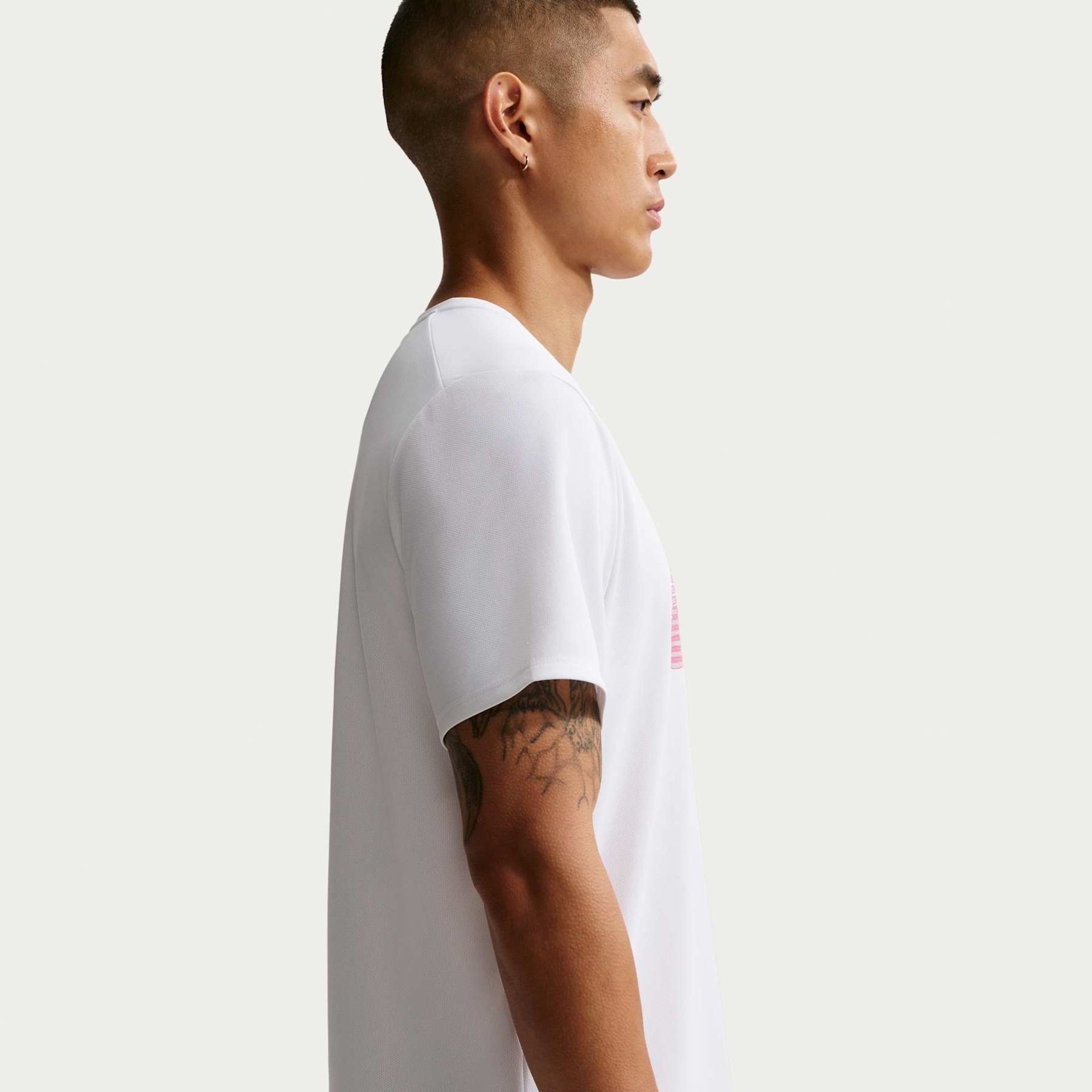 Camiseta Dri-Fit Nike Run Energy Masculina - Foto 2