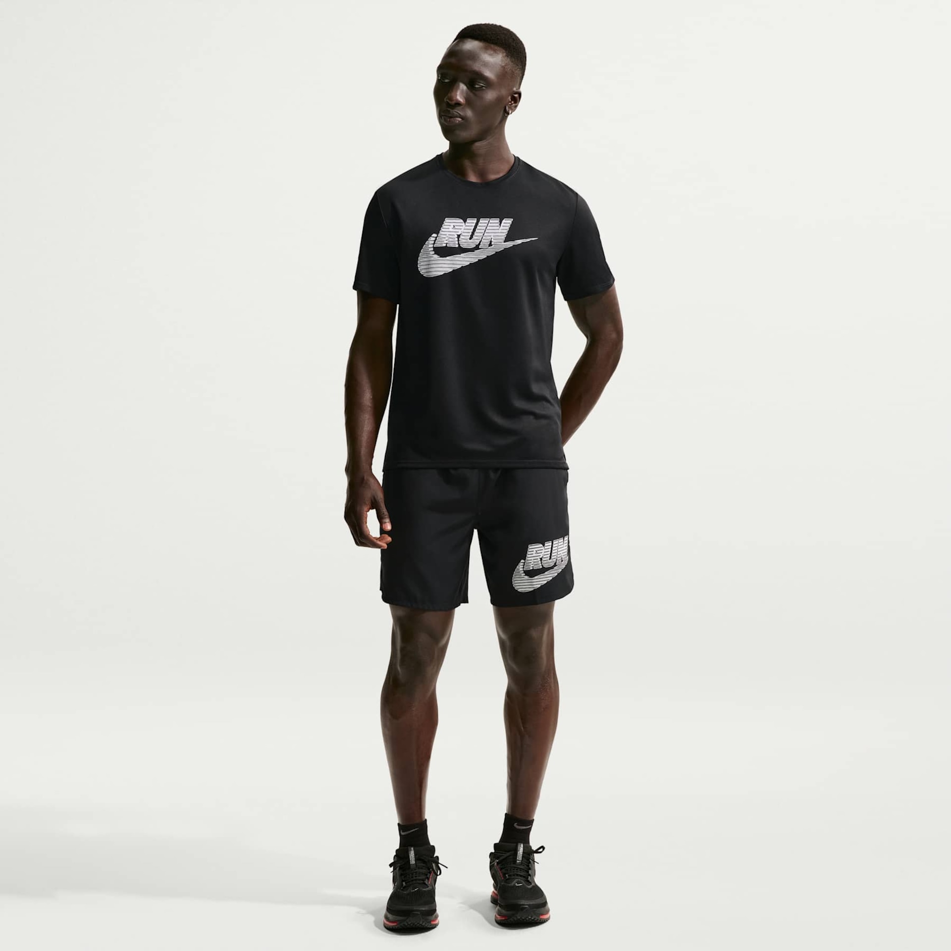 Camiseta Dri-Fit Nike Run Energy Masculina - Foto 4