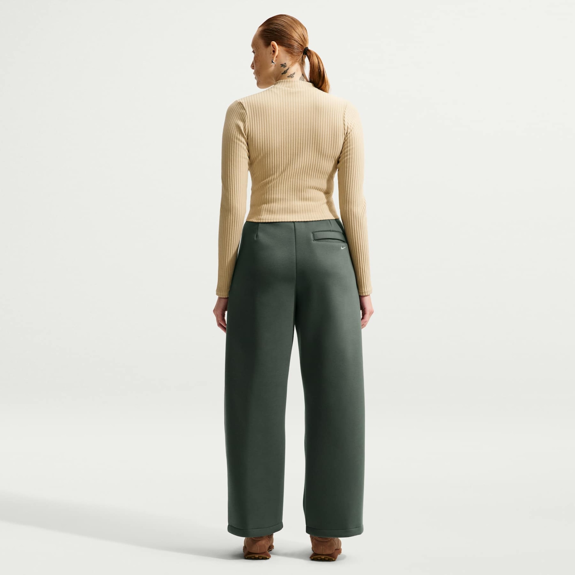 Calça Nike Sportswear Pregame Fleece Feminina - Foto 5