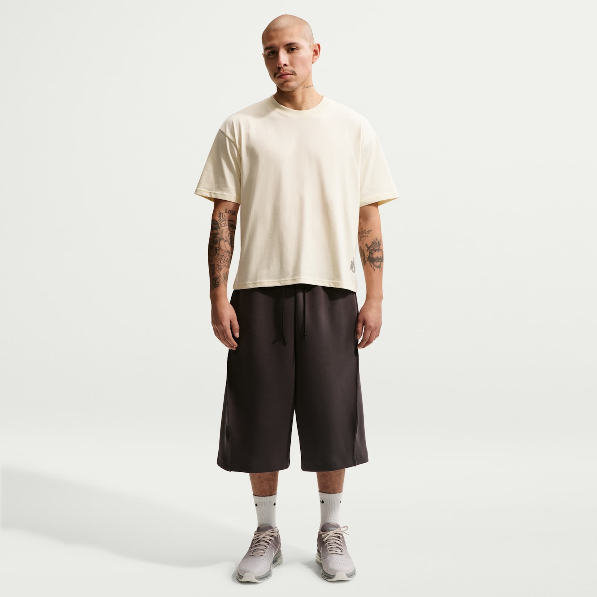Camiseta Nike Sportswear Essentials Boxy Masculina - Foto 4