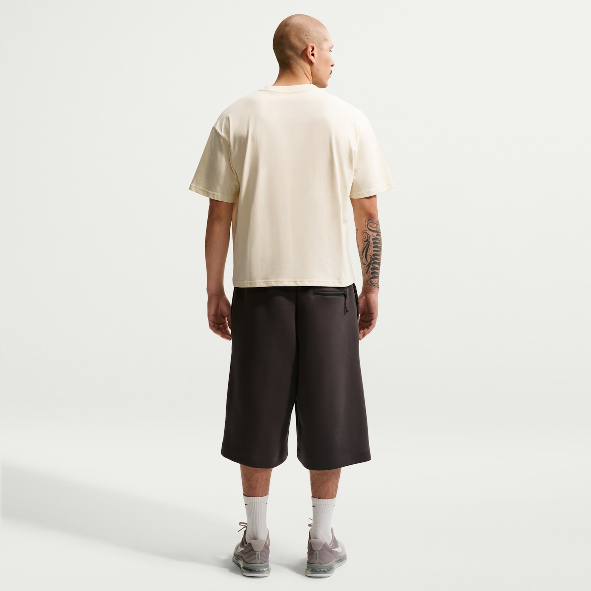 Camiseta Nike Sportswear Essentials Boxy Masculina - Foto 5
