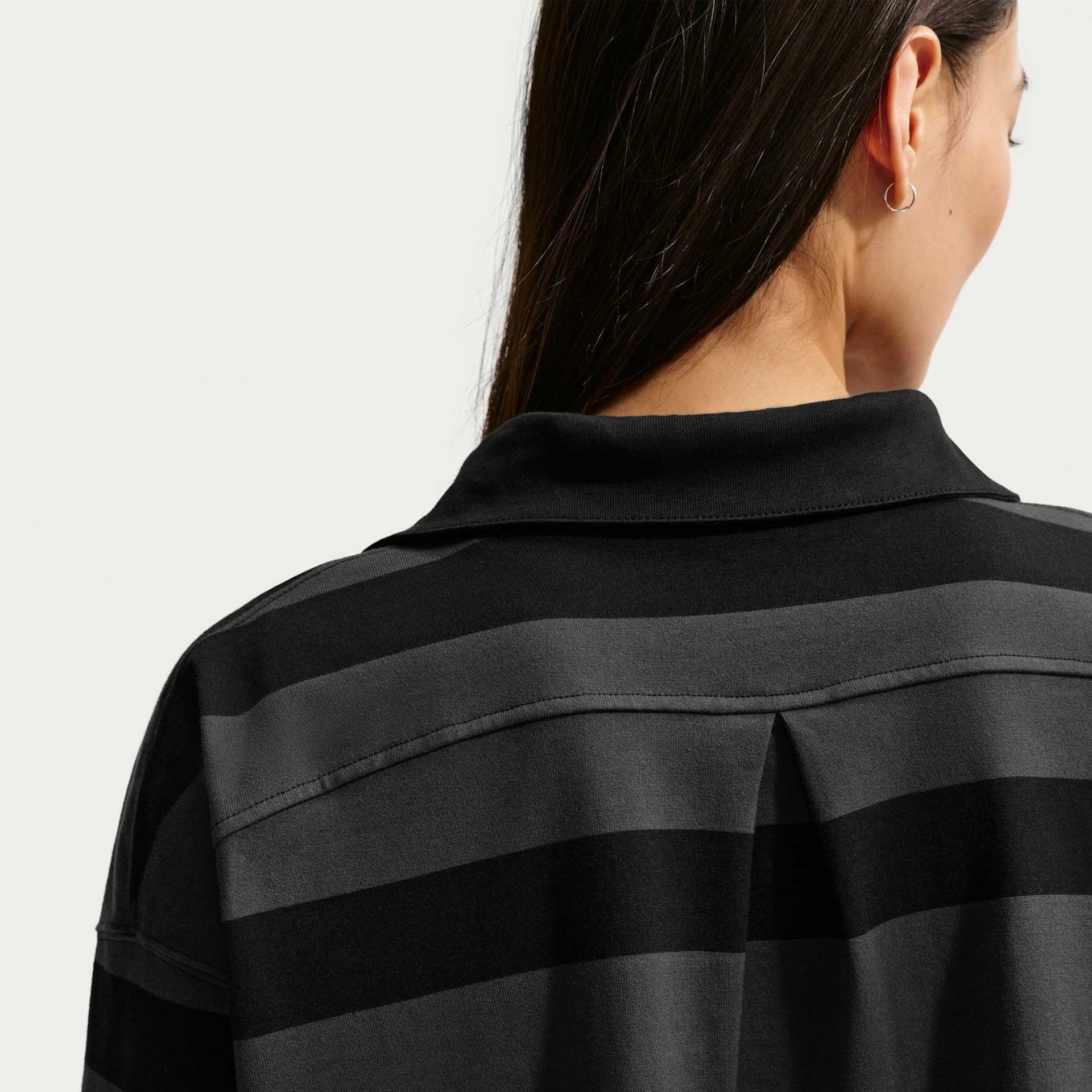 Camisa Nike Sportswear Manga Longa Feminina - Foto 2