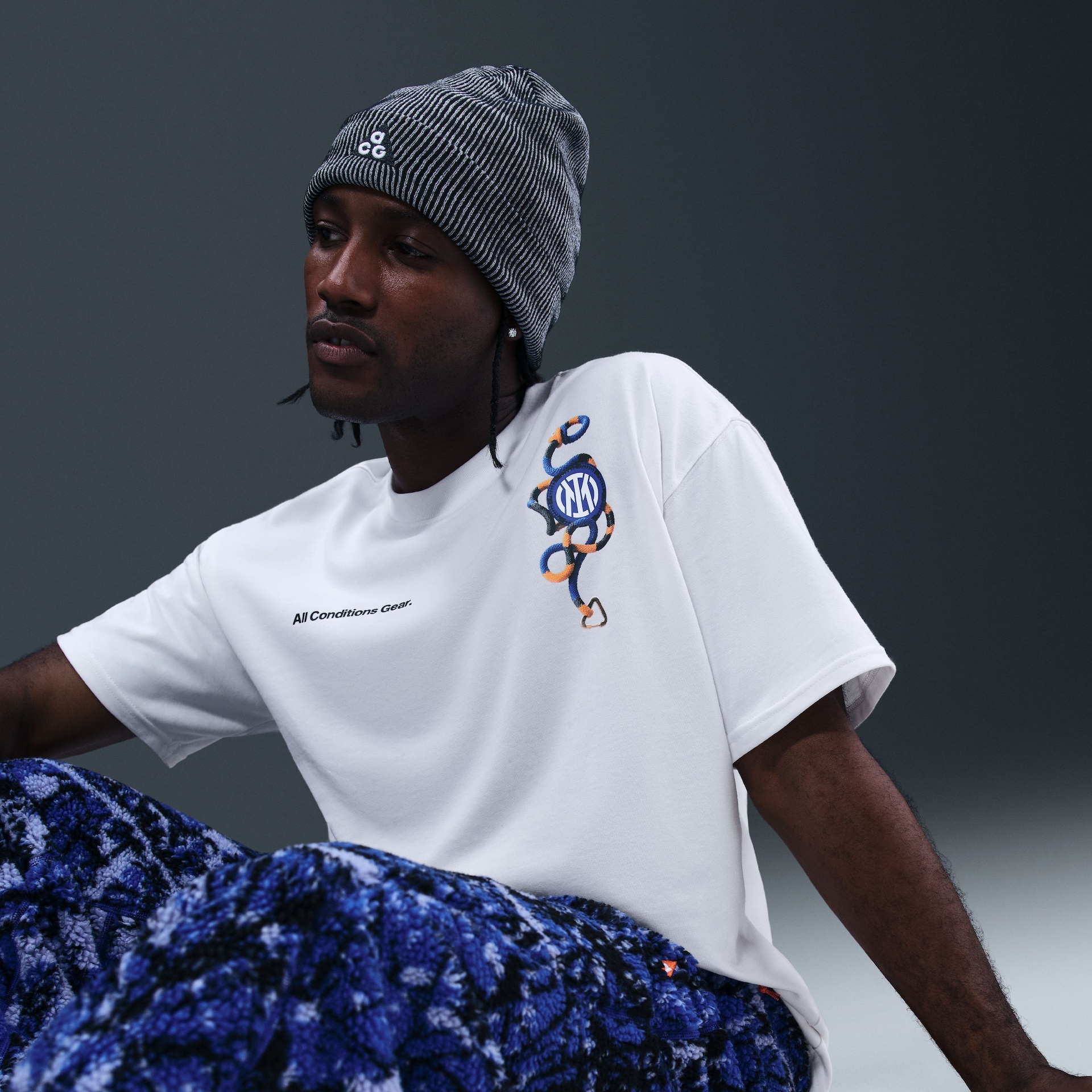 Camiseta Inter de Milão Nike ACG Masculina - Foto 2