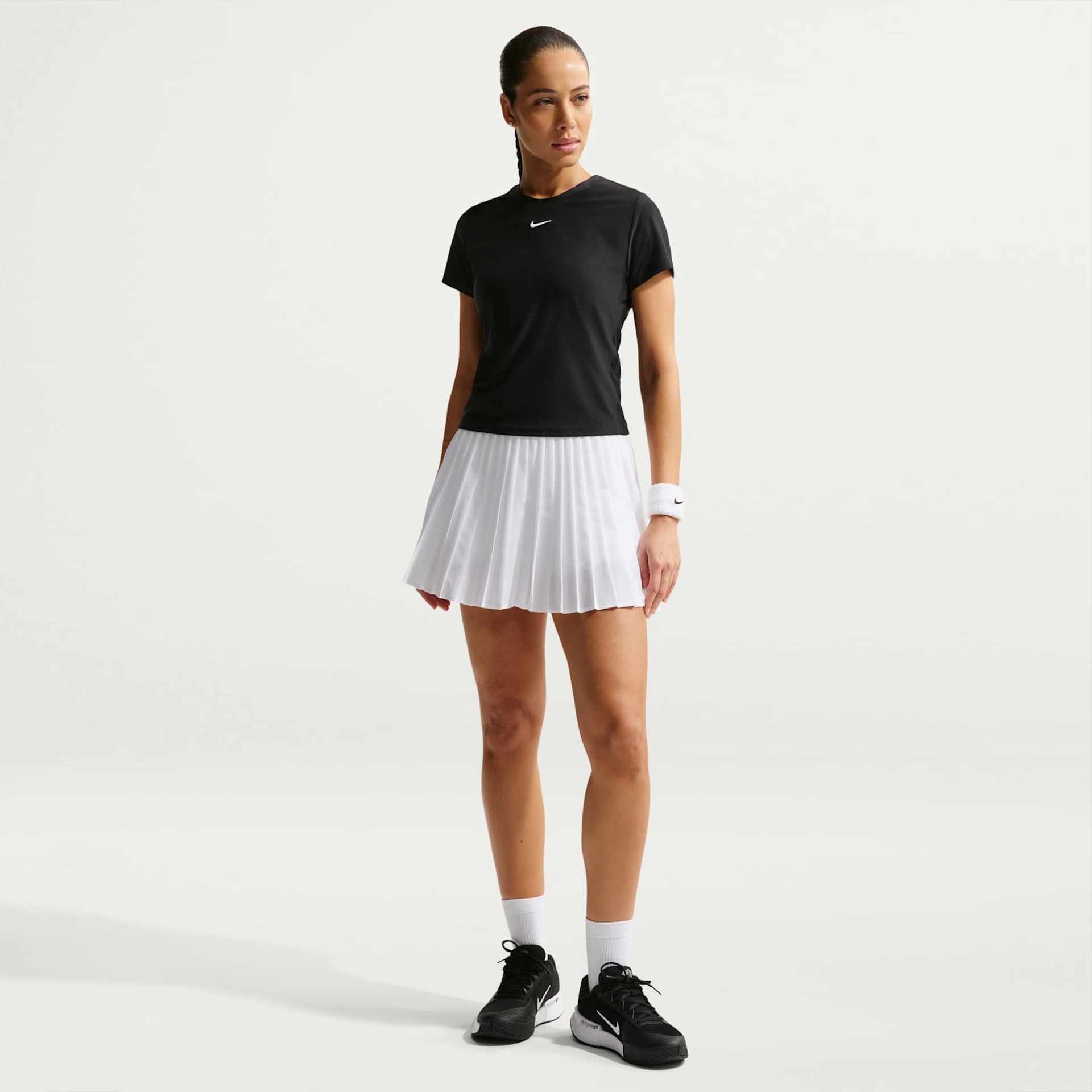 Camiseta Dri-FIT Nike Victory Feminina - Foto 4