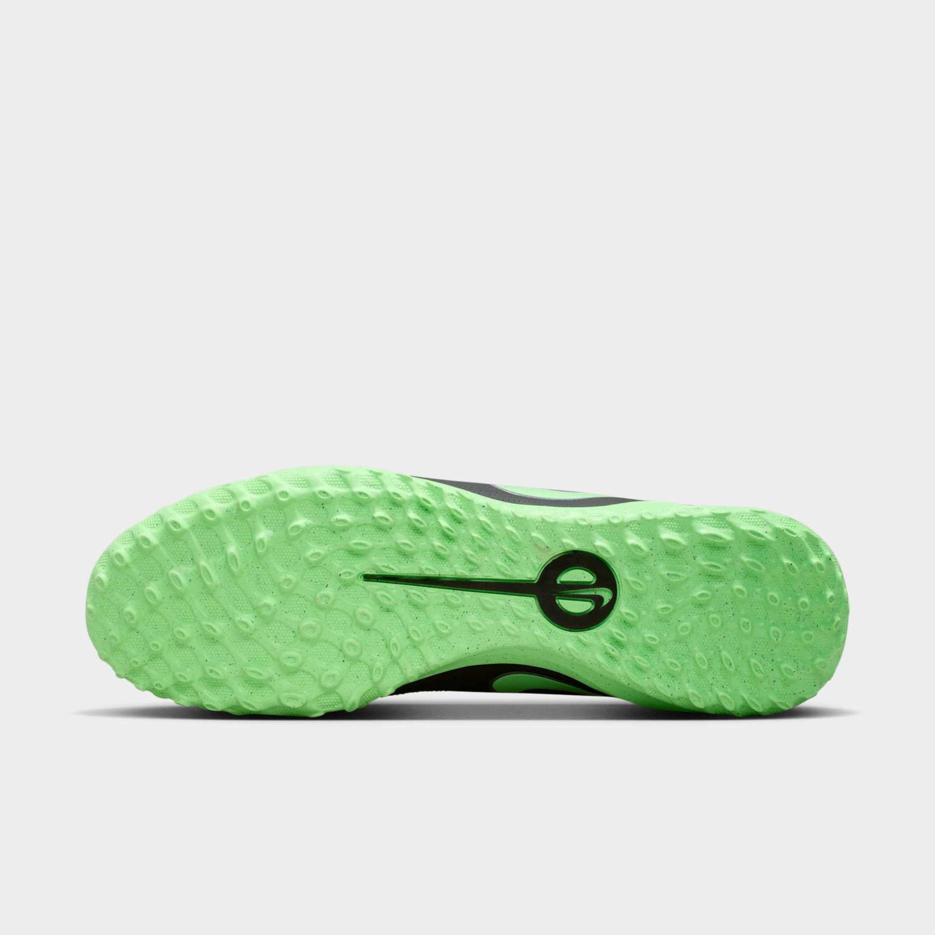 Chuteira Society Nike Tiempo Maestro Club Low - Foto 2
