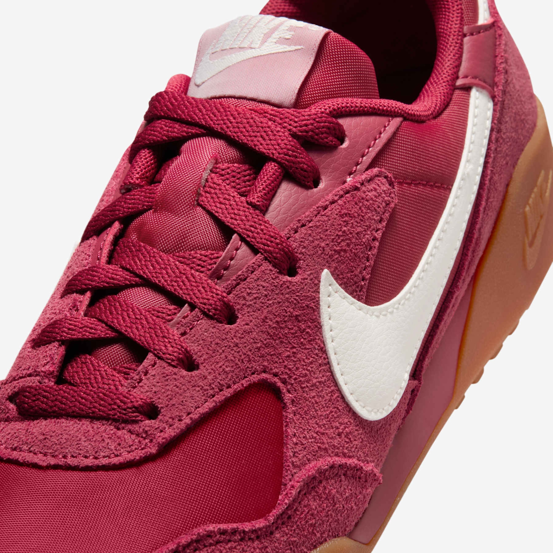 Tênis Nike Terra Manta Suede Feminino - Foto 7