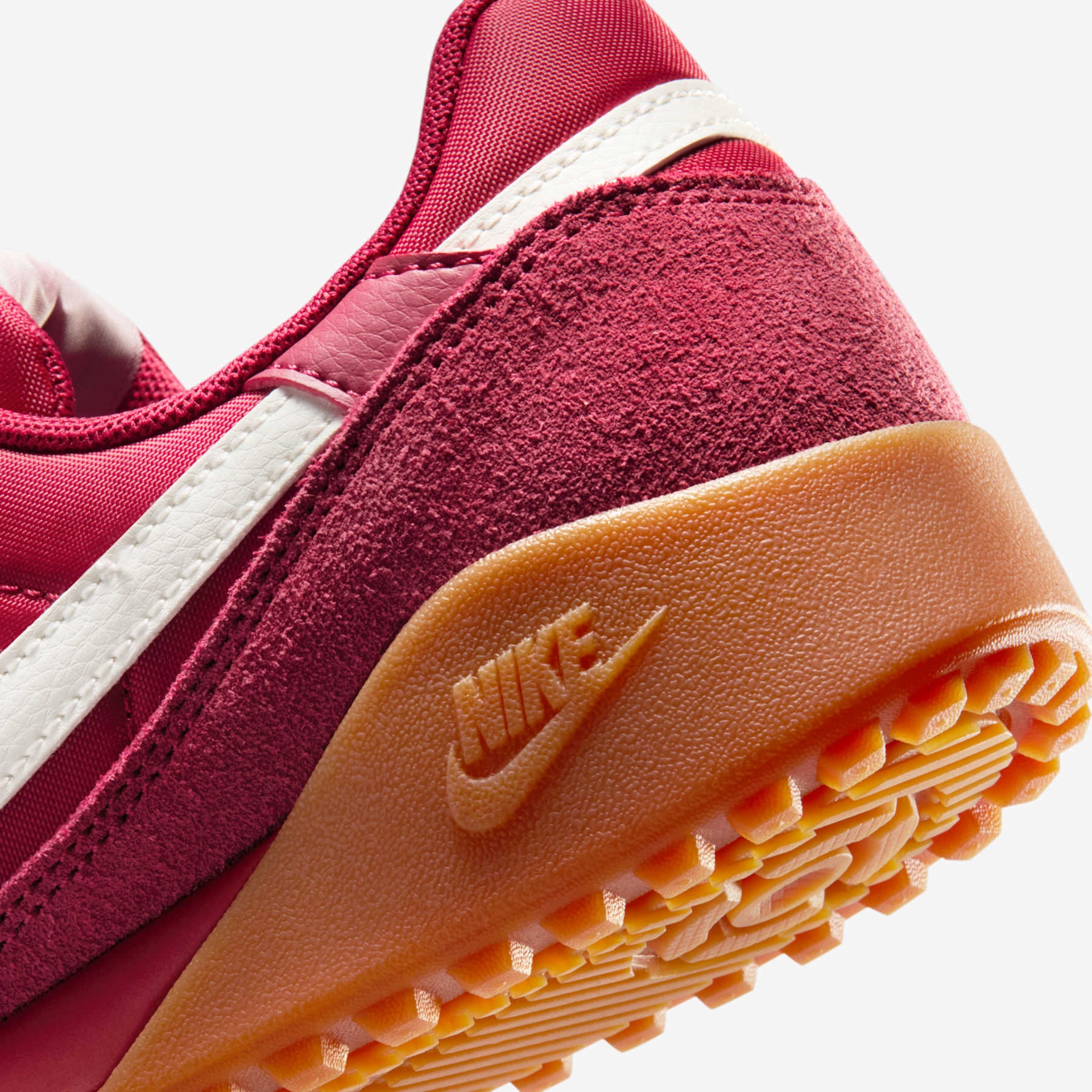Tênis Nike Terra Manta Suede Feminino - Foto 8