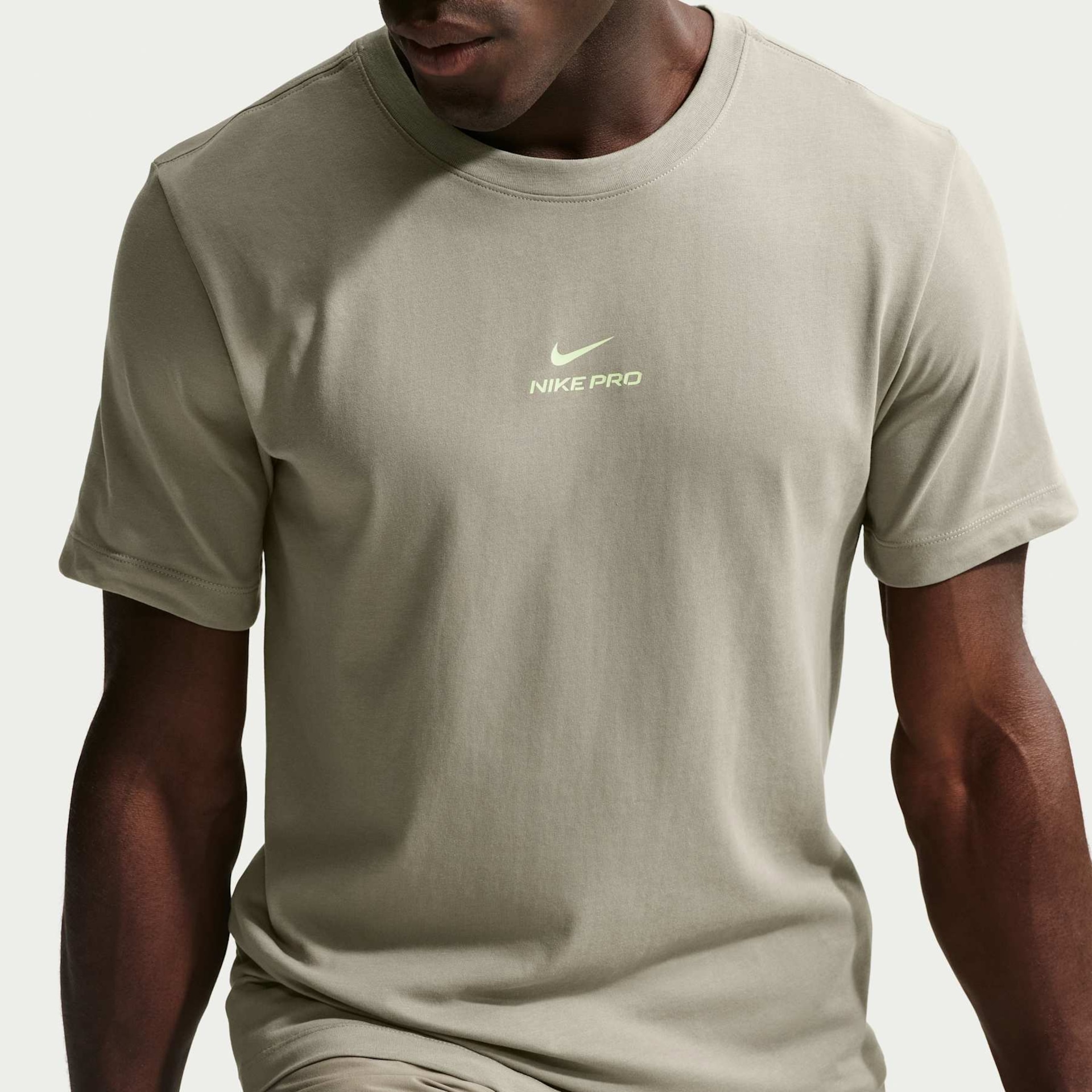 Camiseta Dri-FIT Nike Pro Masculina - Foto 3