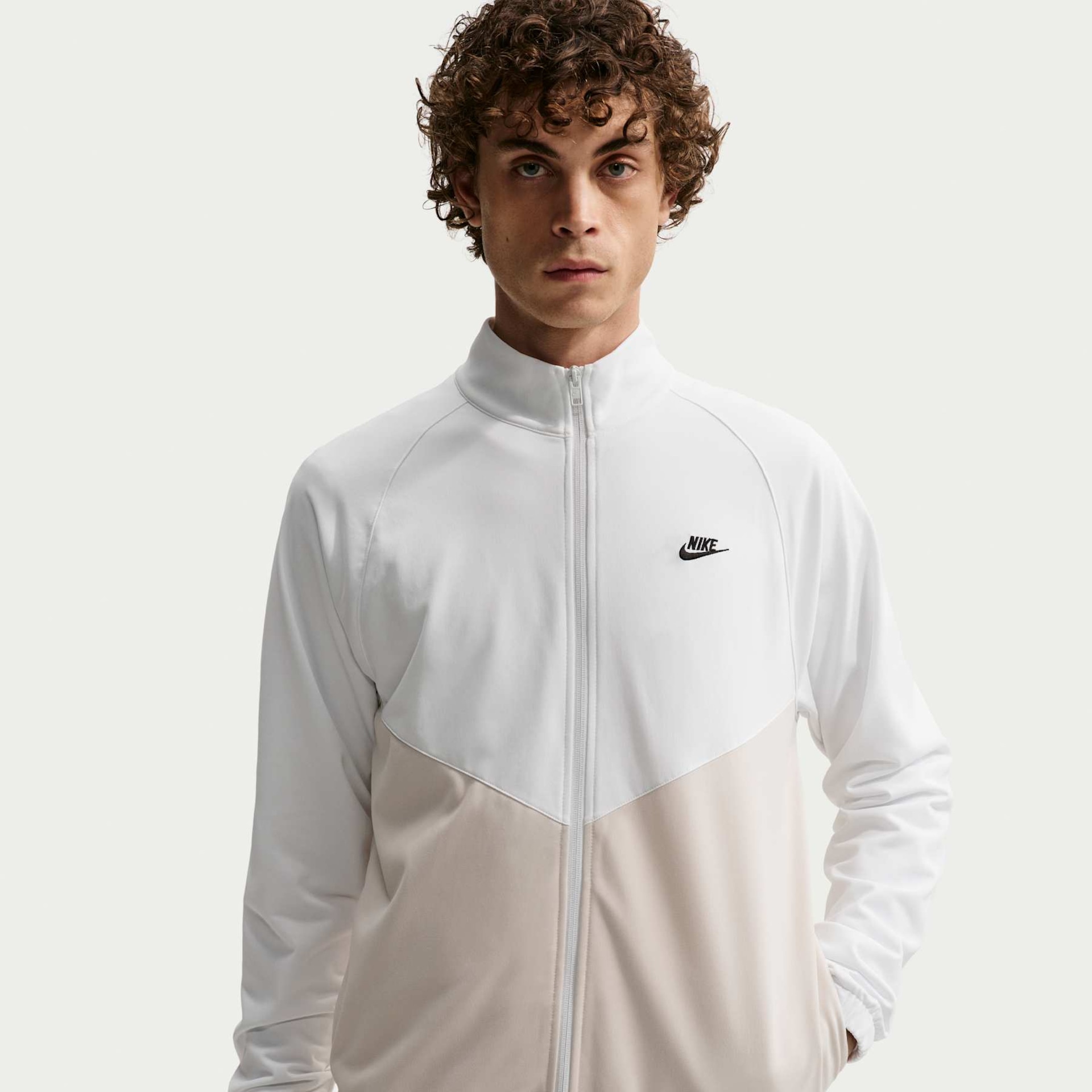 Agasalho Nike Woven Masculino - Foto 2