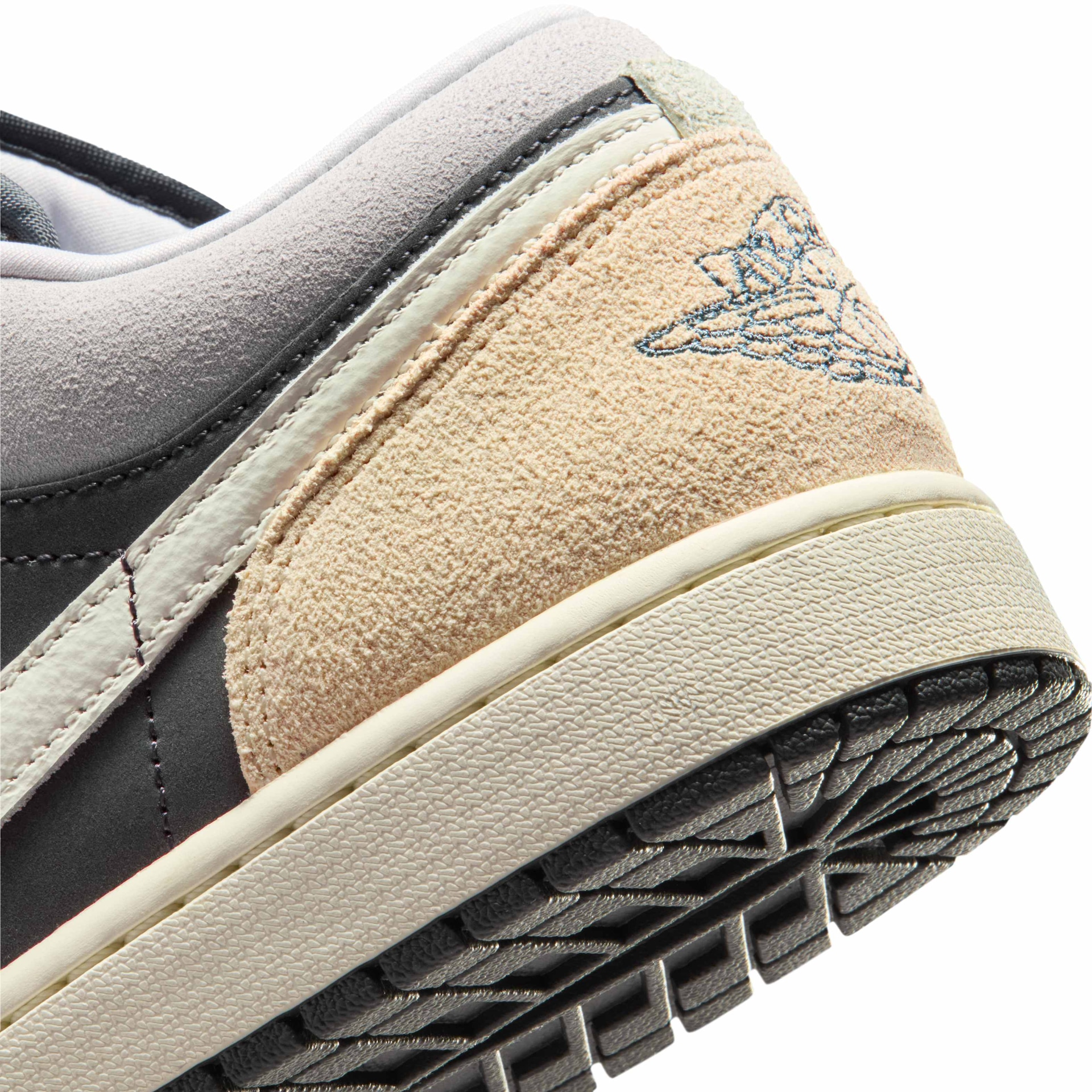 Tênis Air Jordan 1 Low SE Masculino - Foto 8