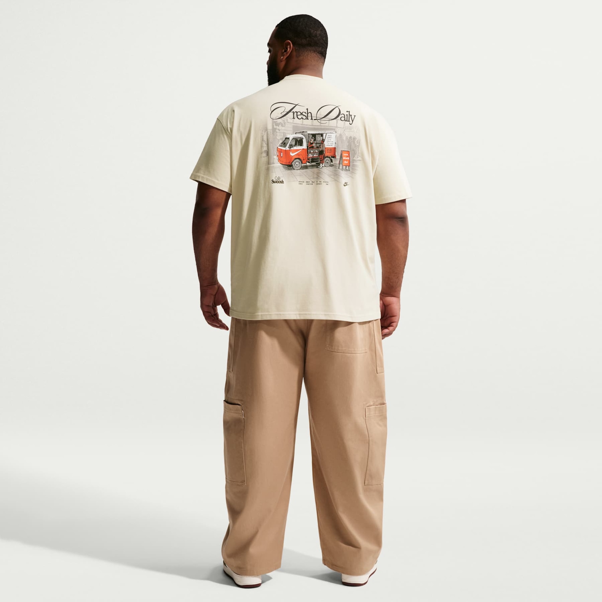 Camiseta Nike Sportswear Swoosh Masculina - Foto 10