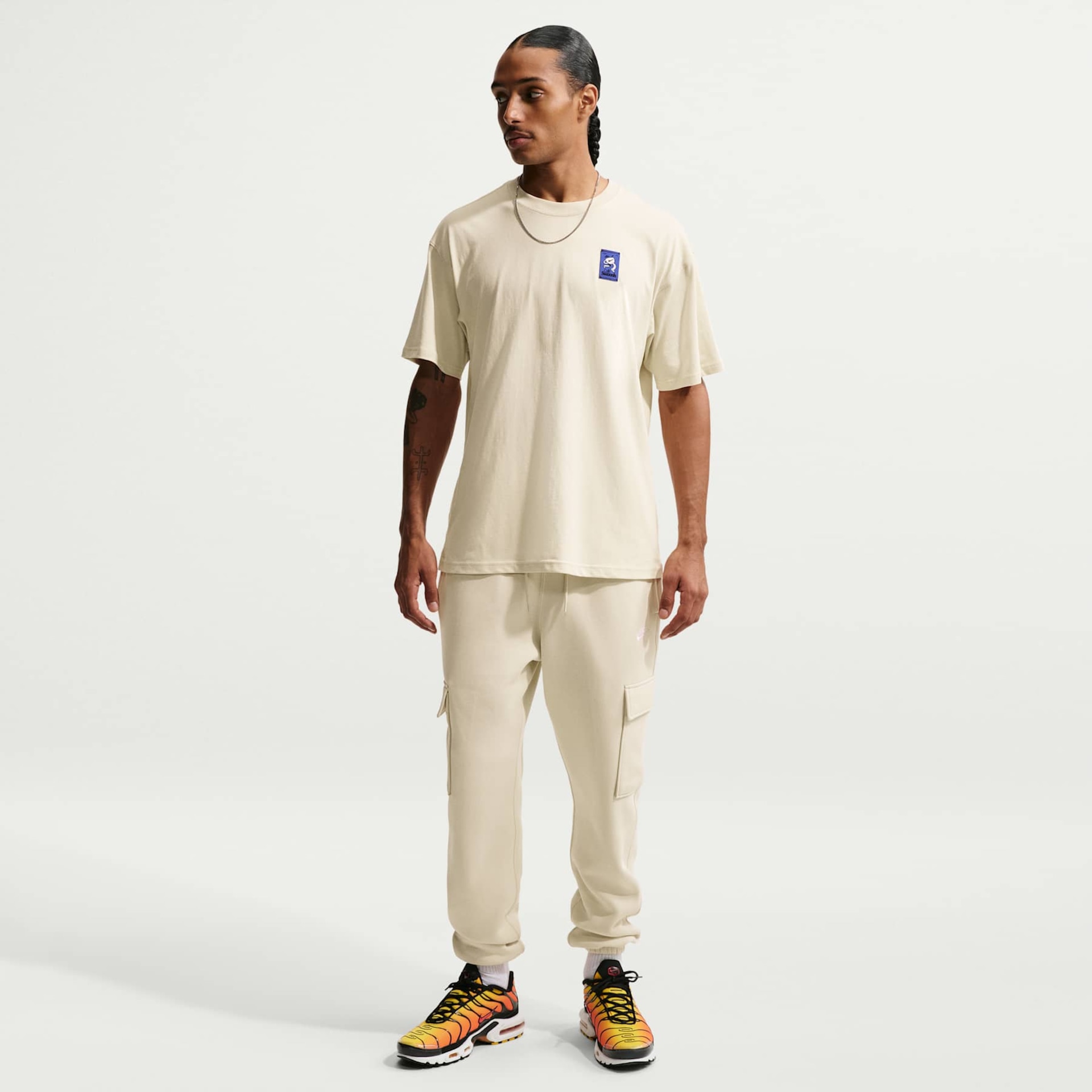 Camiseta Nike Sportswear Swoosh Masculina - Foto 4