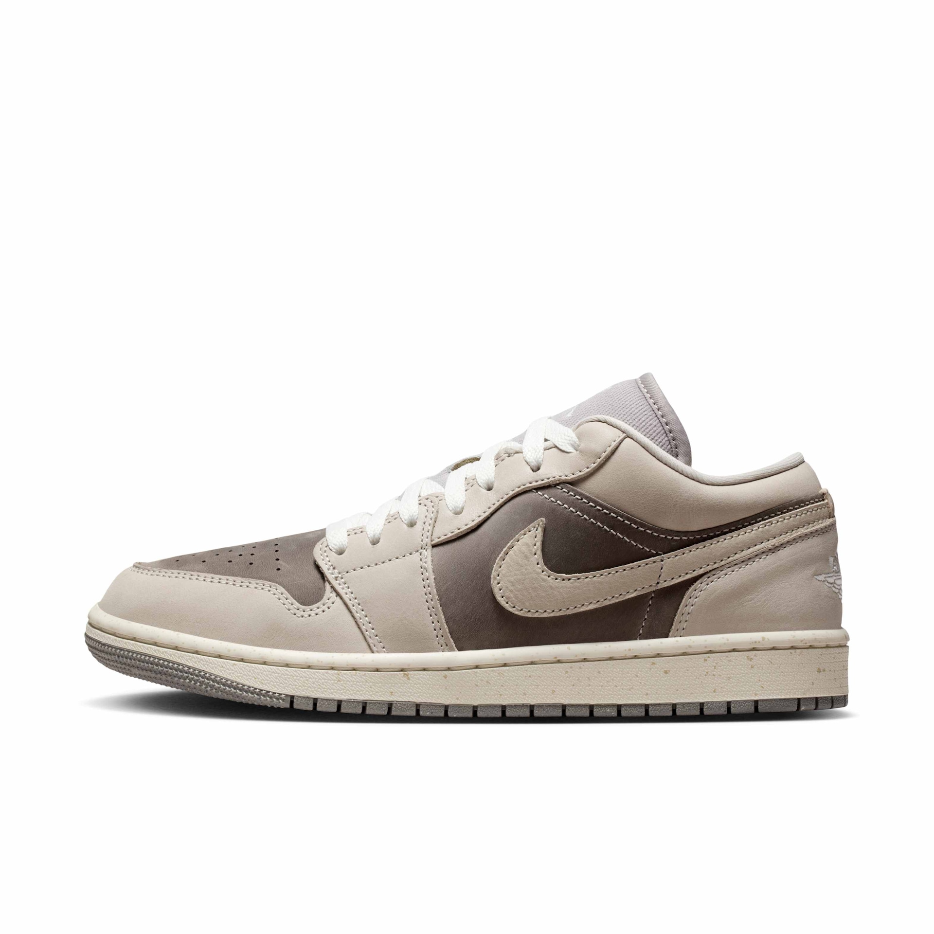 Tênis Air Jordan 1 Low SE Feminino - Foto 1