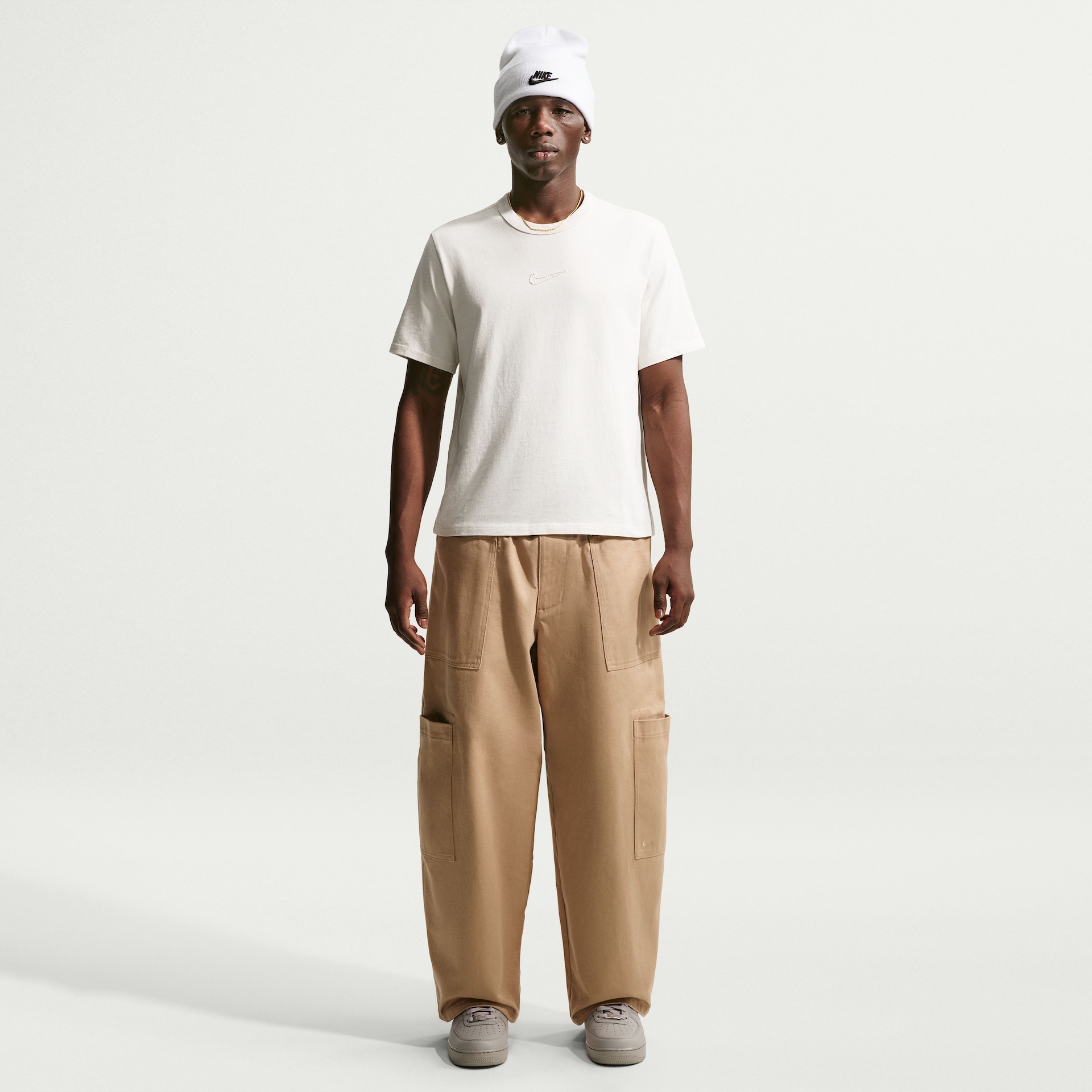 Camiseta Nike Sportswear Tailored Essentials Unissex - Foto 2