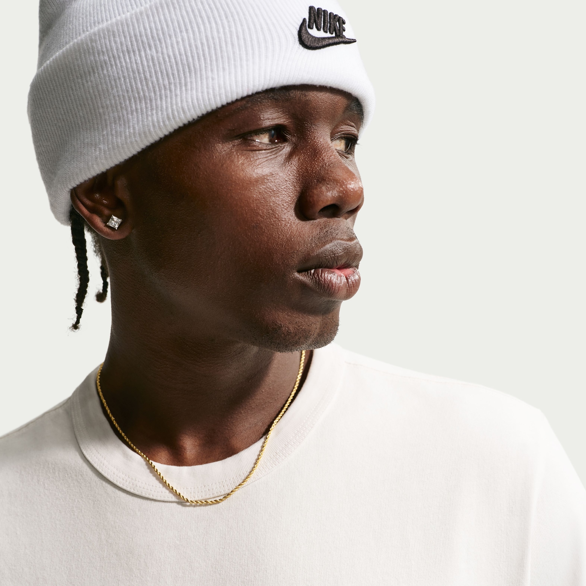 Camiseta Nike Sportswear Tailored Essentials Unissex - Foto 5