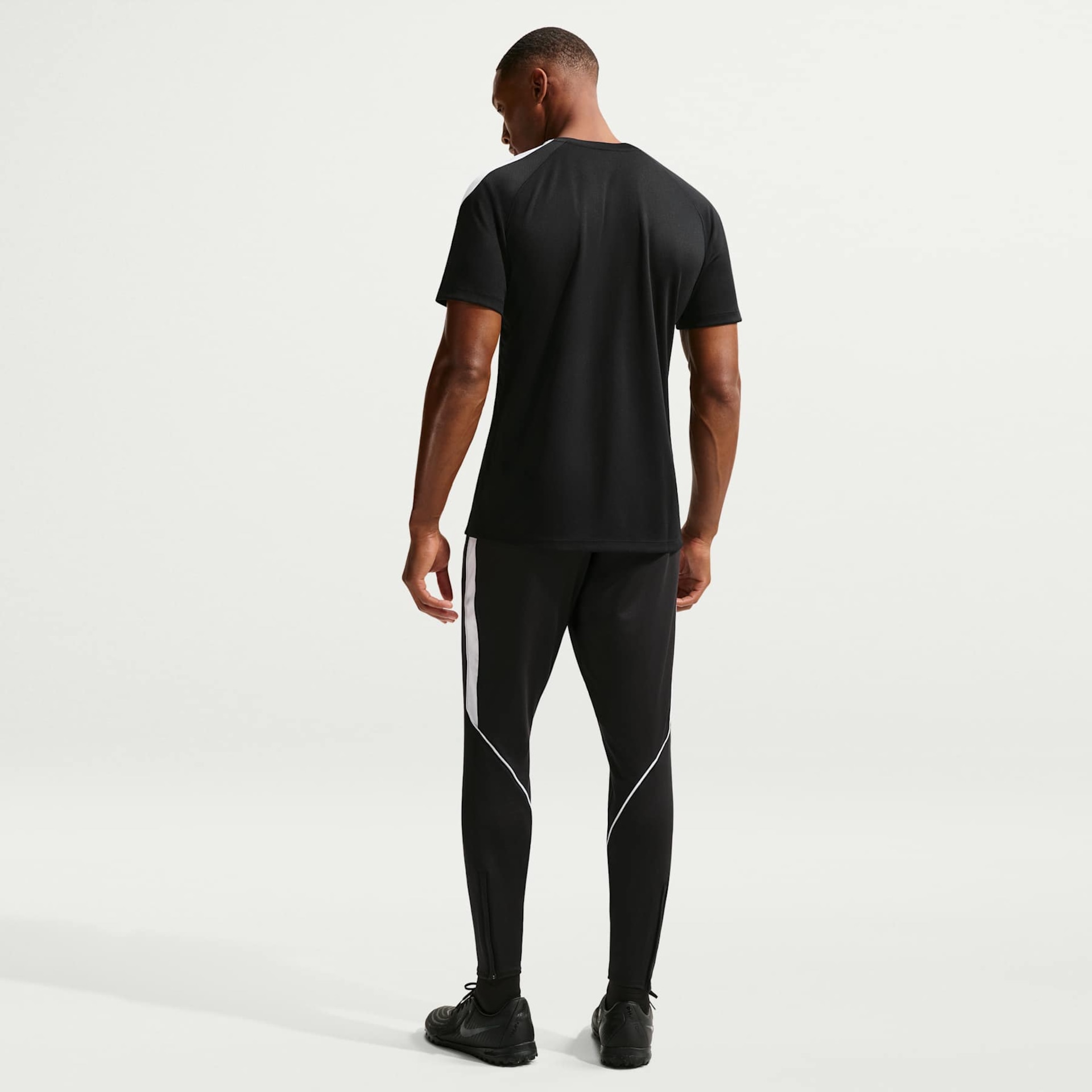Camiseta Dri-FIT Nike Strike Masculina - Foto 5