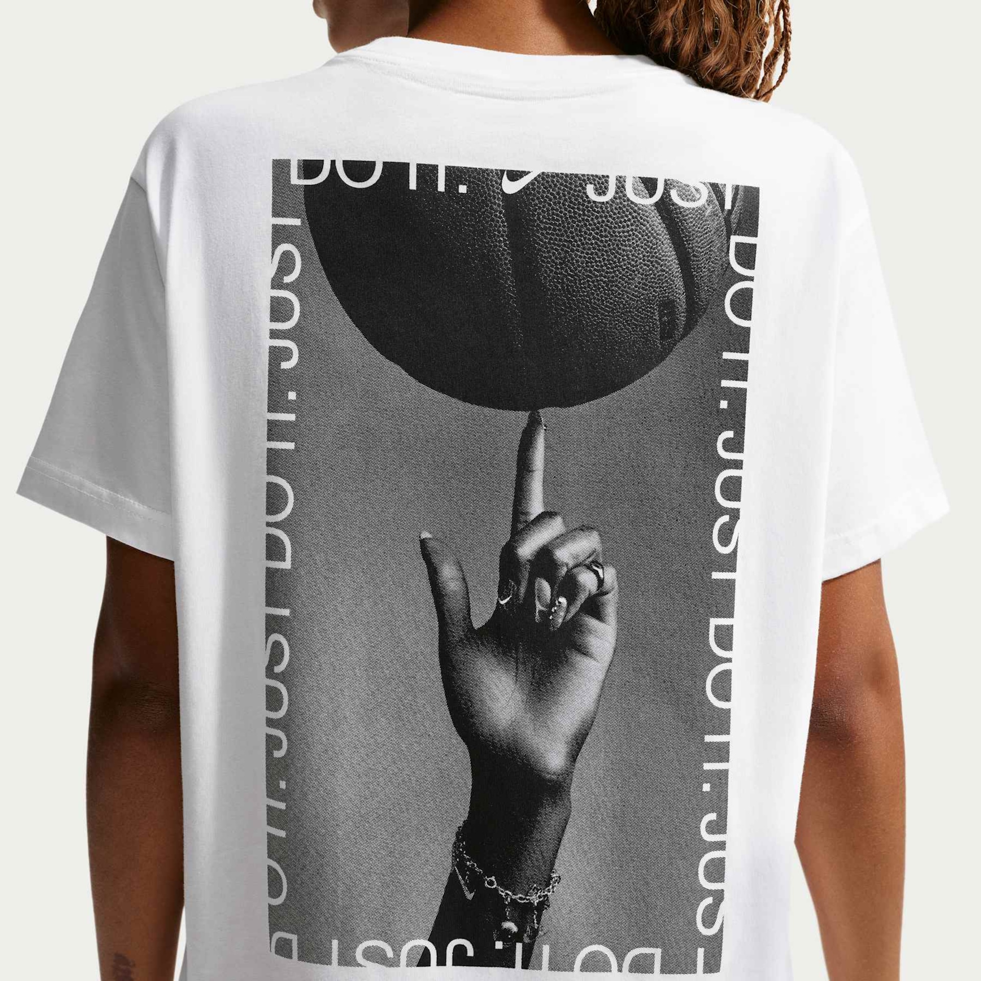 Camiseta Nike Basketball Photo Feminina - Foto 2