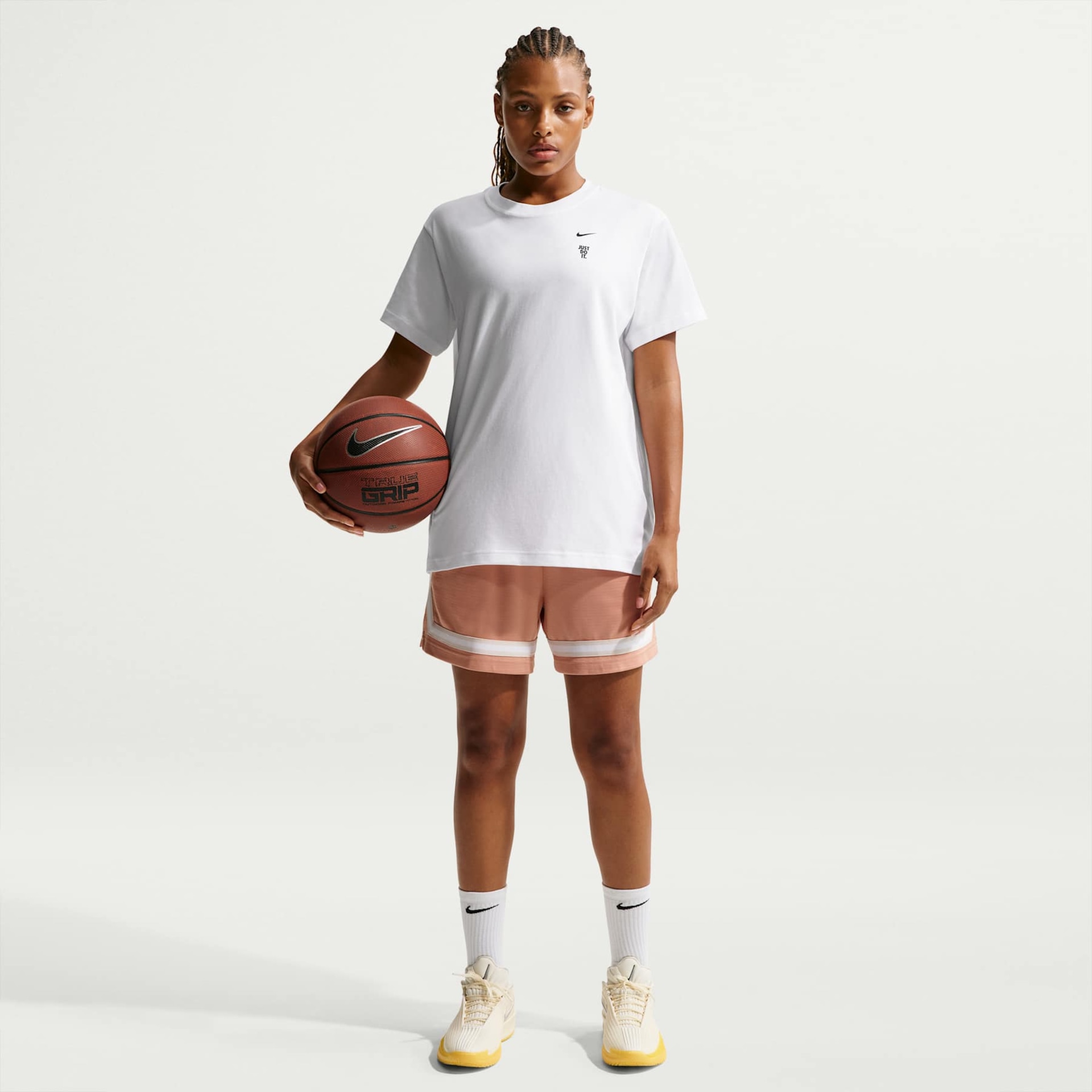 Camiseta Nike Basketball Photo Feminina - Foto 4