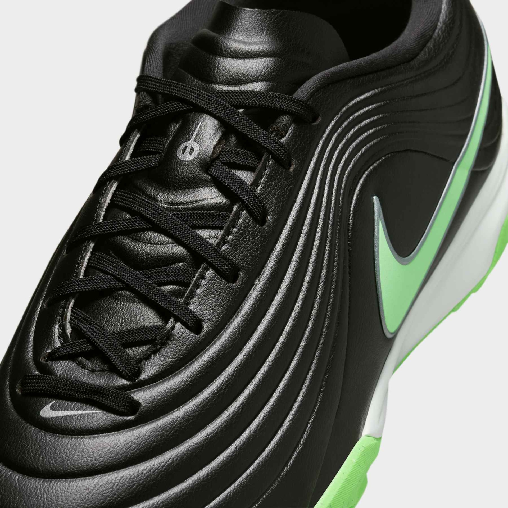 Chuteira Society Nike Tiempo Maestro Academy - Foto 7