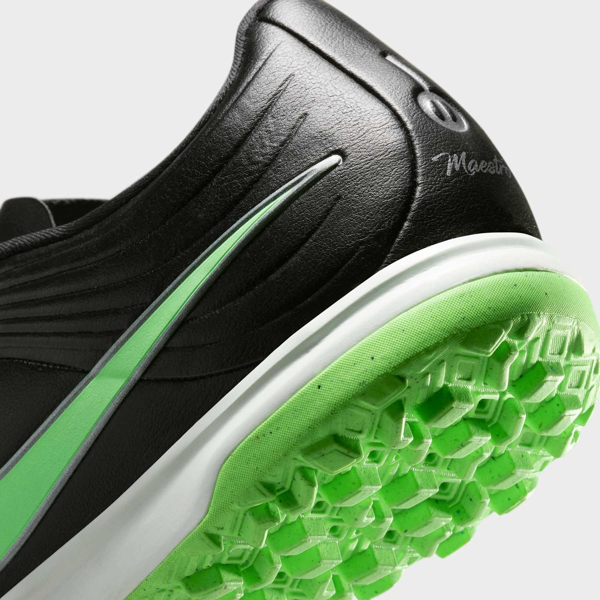 Chuteira Society Nike Tiempo Maestro Academy - Foto 8