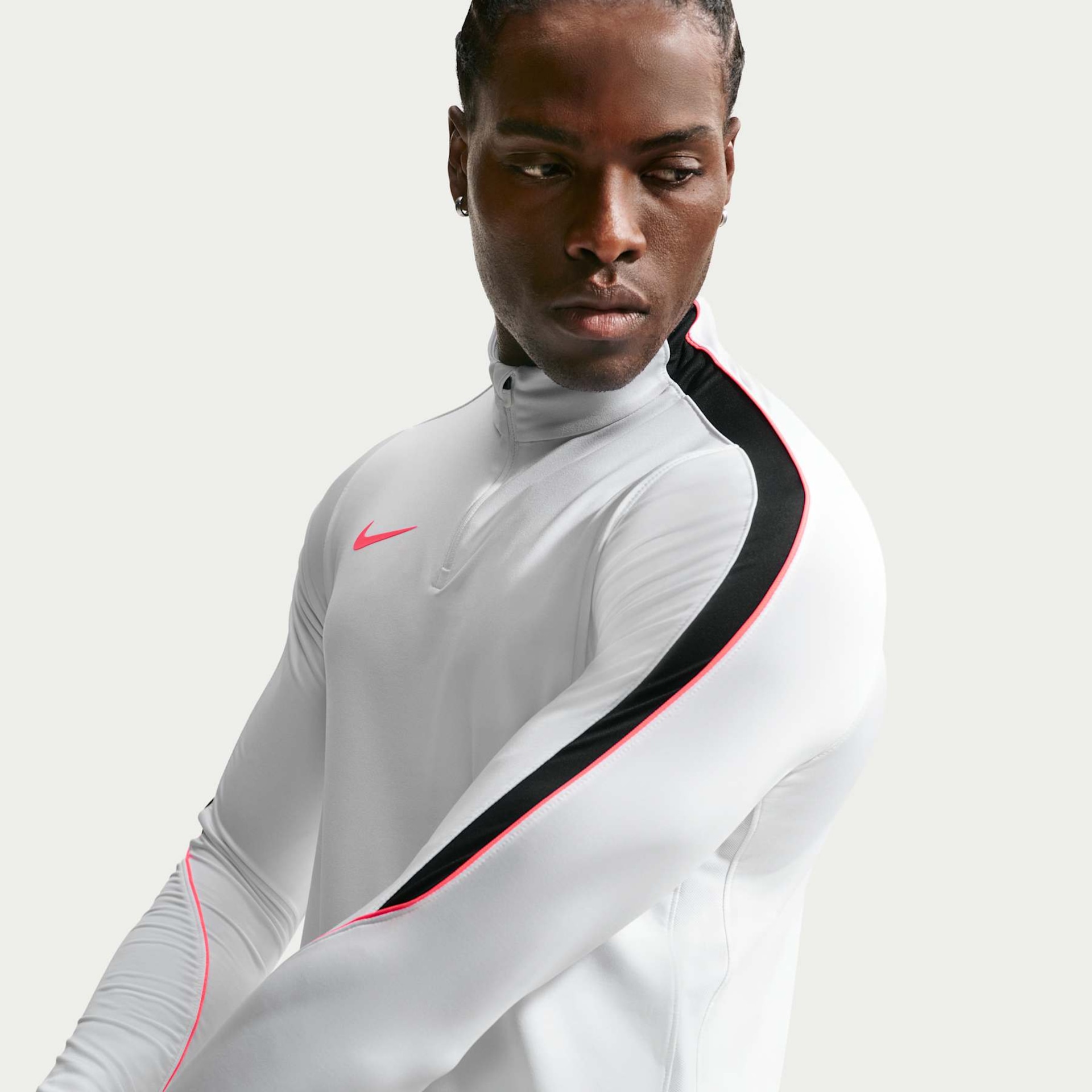 Camiseta Dri-FIT Nike Manga Longa Strike Masculina - Foto 3