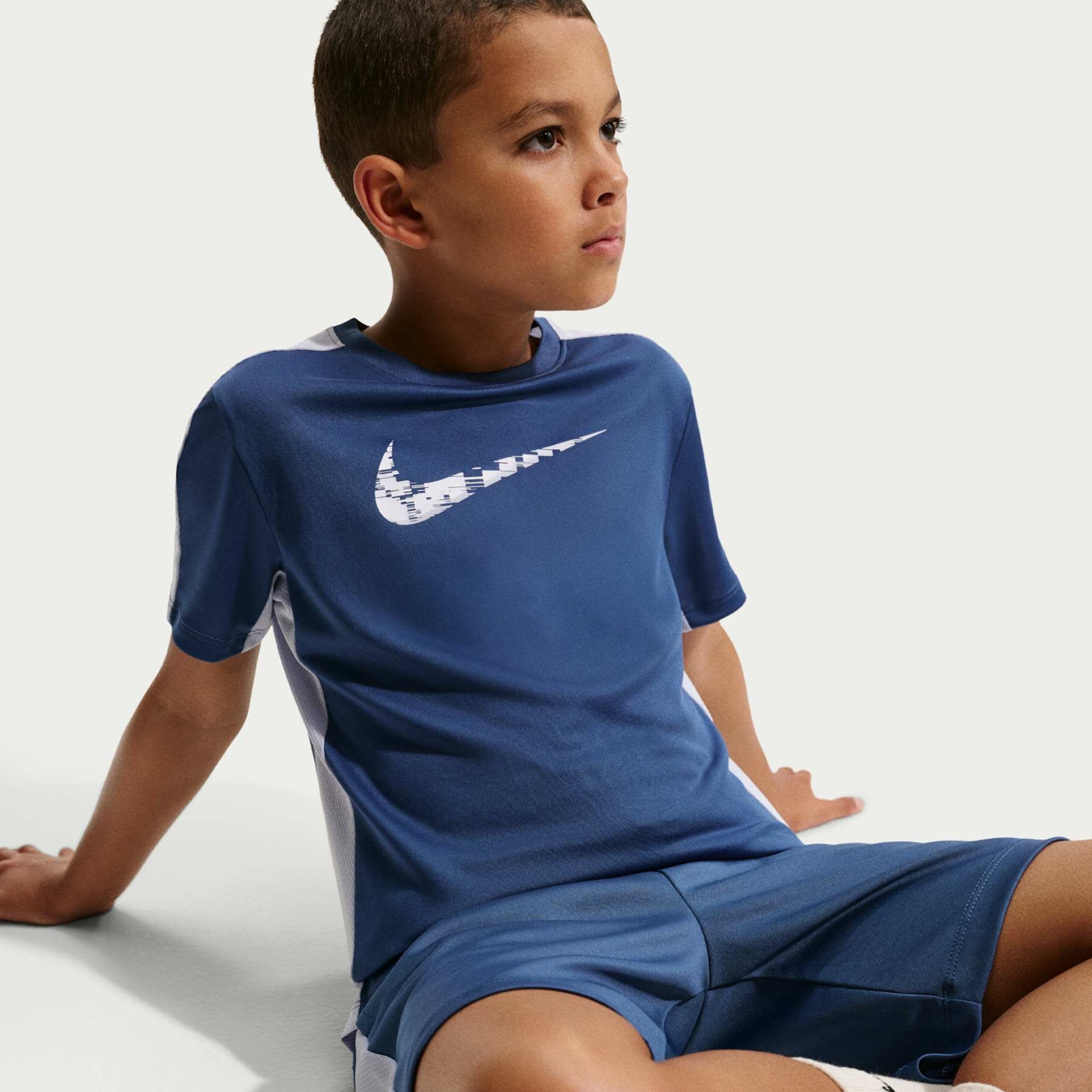 Camiseta Dri-FIT Nike Trophy 23 Infantil - Foto 3