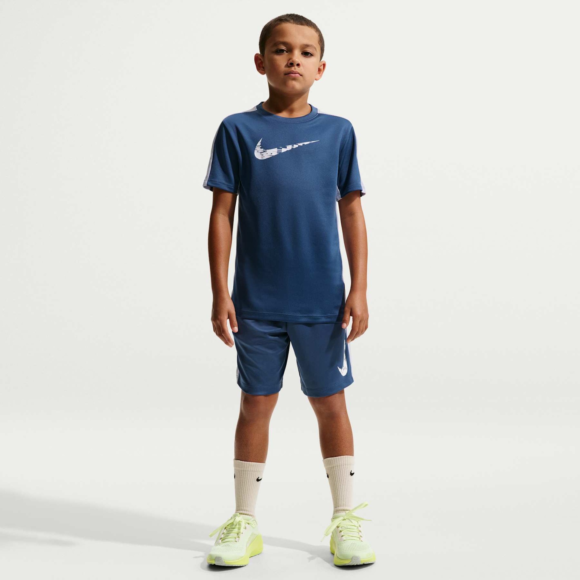 Camiseta Dri-FIT Nike Trophy 23 Infantil - Foto 4