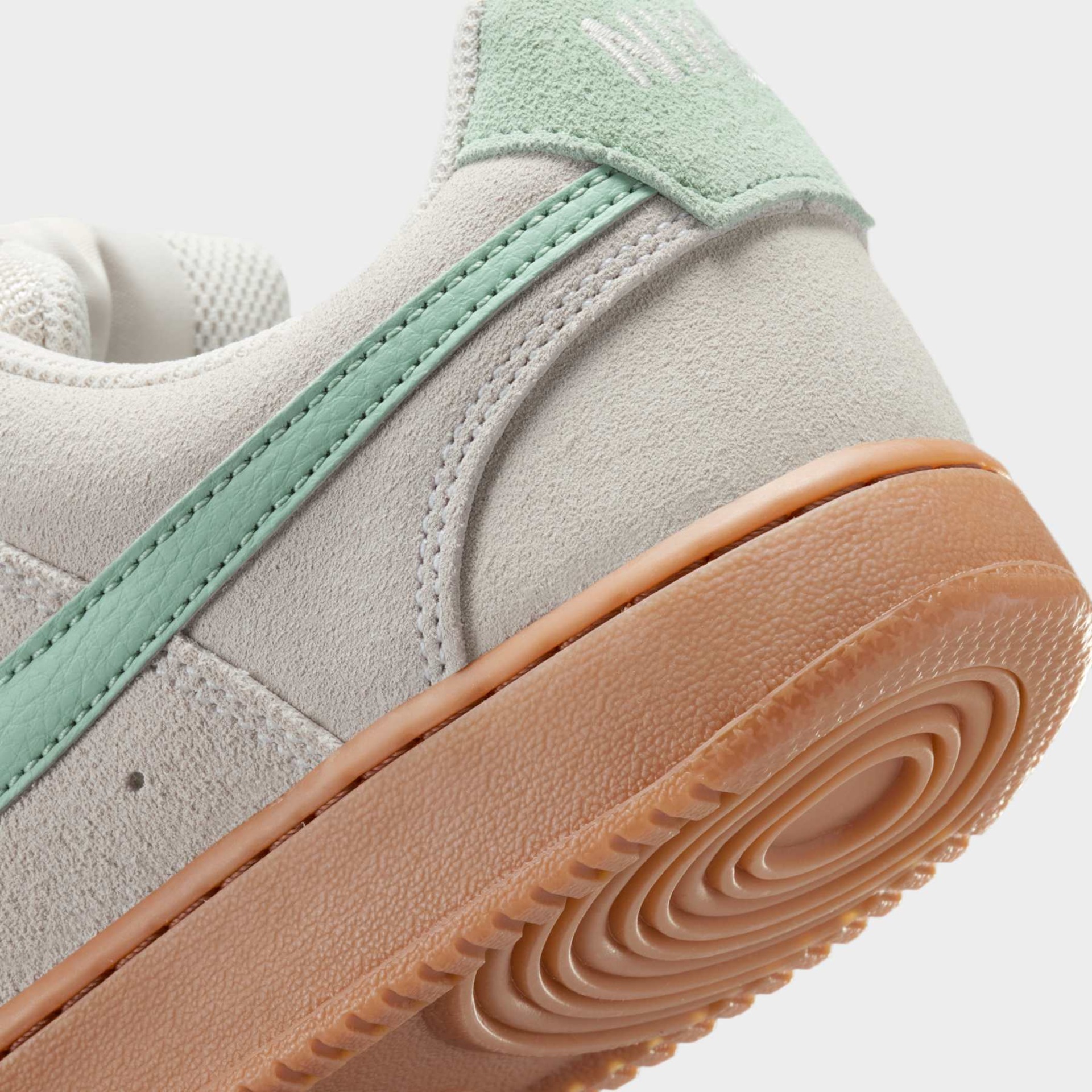 Tênis Nike Court Vision Low Feminino - Foto 8