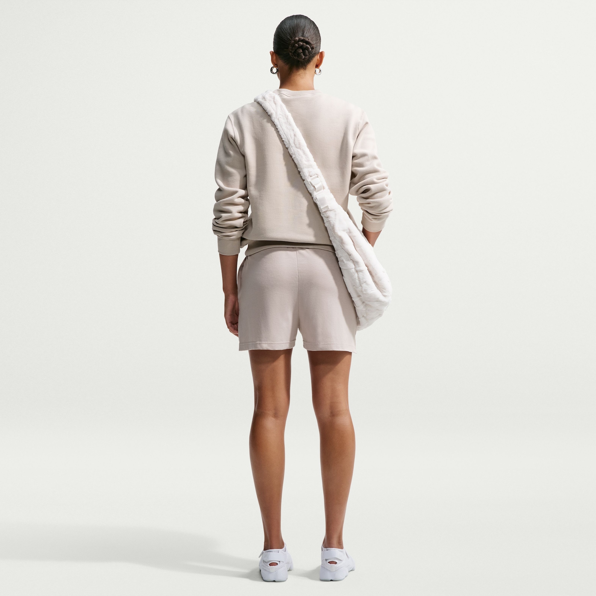 Shorts Nike Sportswear Chill Knit Feminino - Foto 2