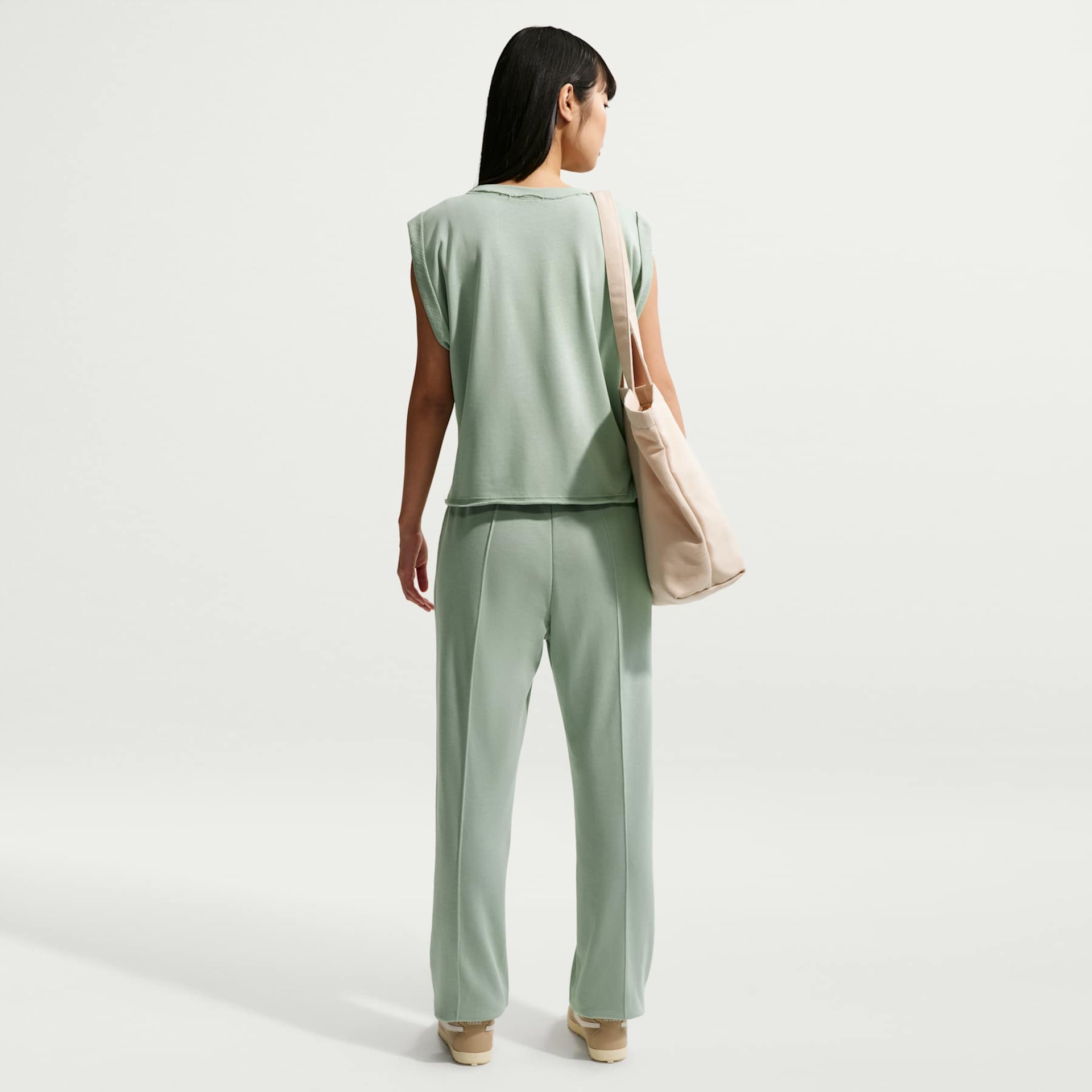 Calça Nike Sportswear Chill Jogger Feminina - Foto 5