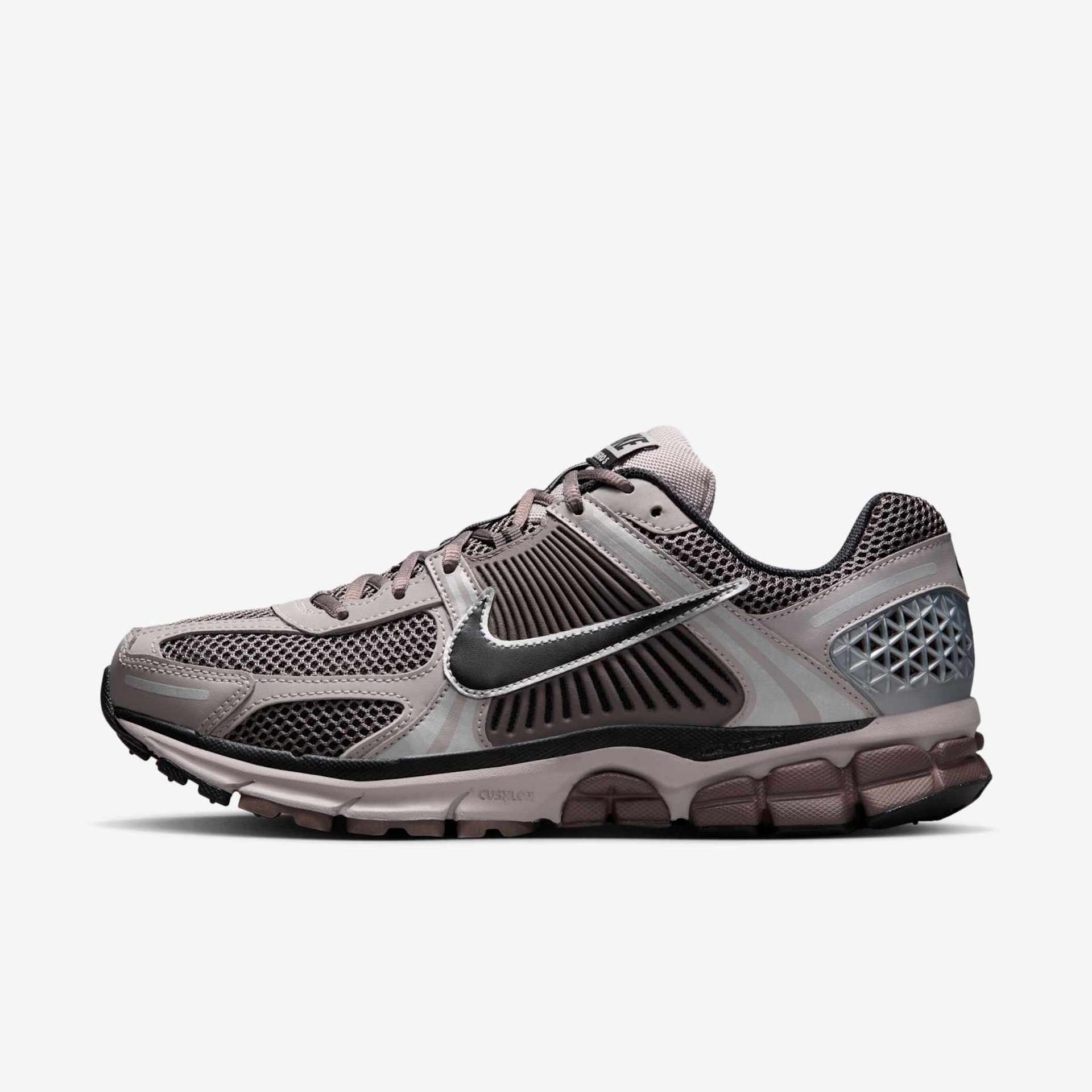 Imagem principal de Nike Zoom Vomero 5
