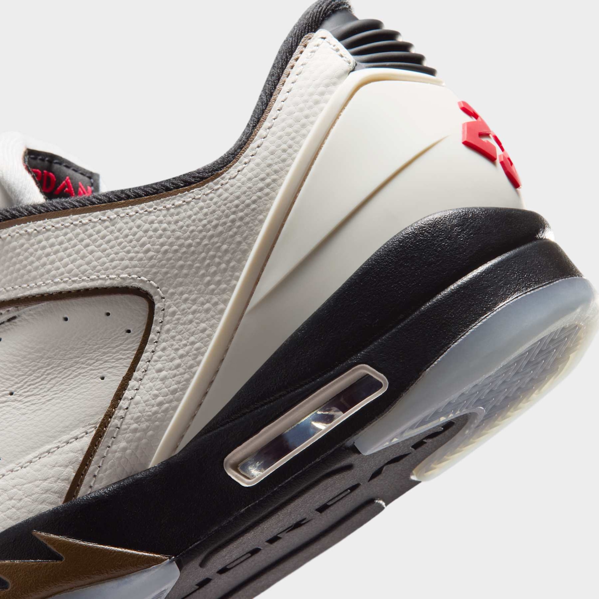 Tênis Jordan Sixty Plus Low Masculino - Foto 8
