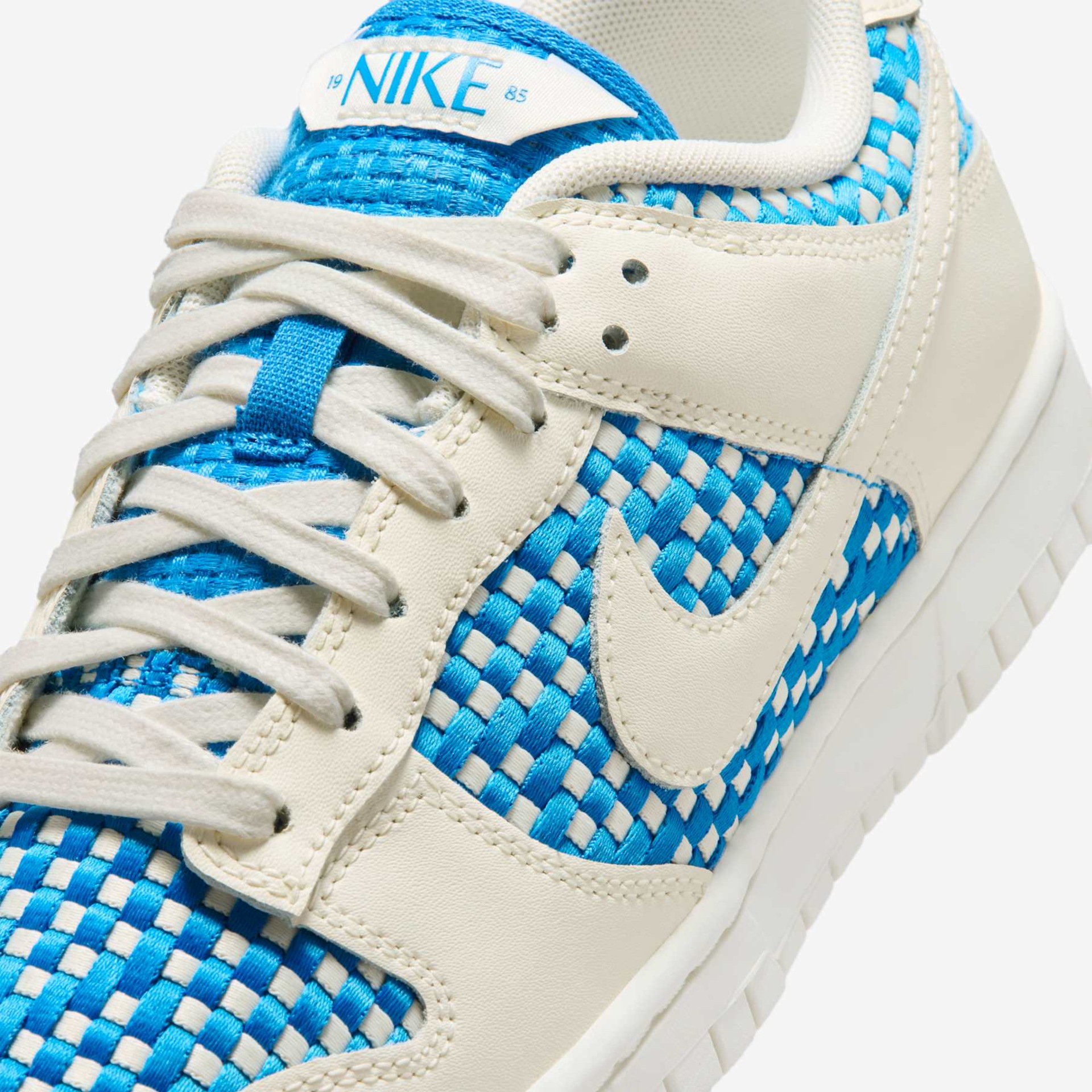Tênis Nike Dunk Low Woven Feminino - Foto 7