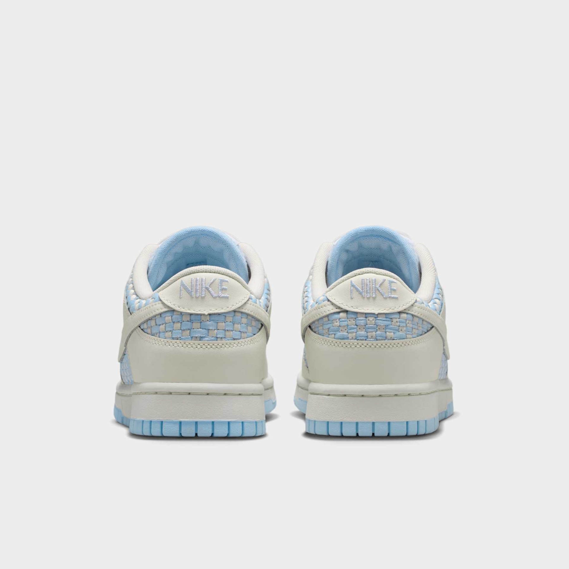Tênis Nike Dunk Low Woven Feminino - Foto 6