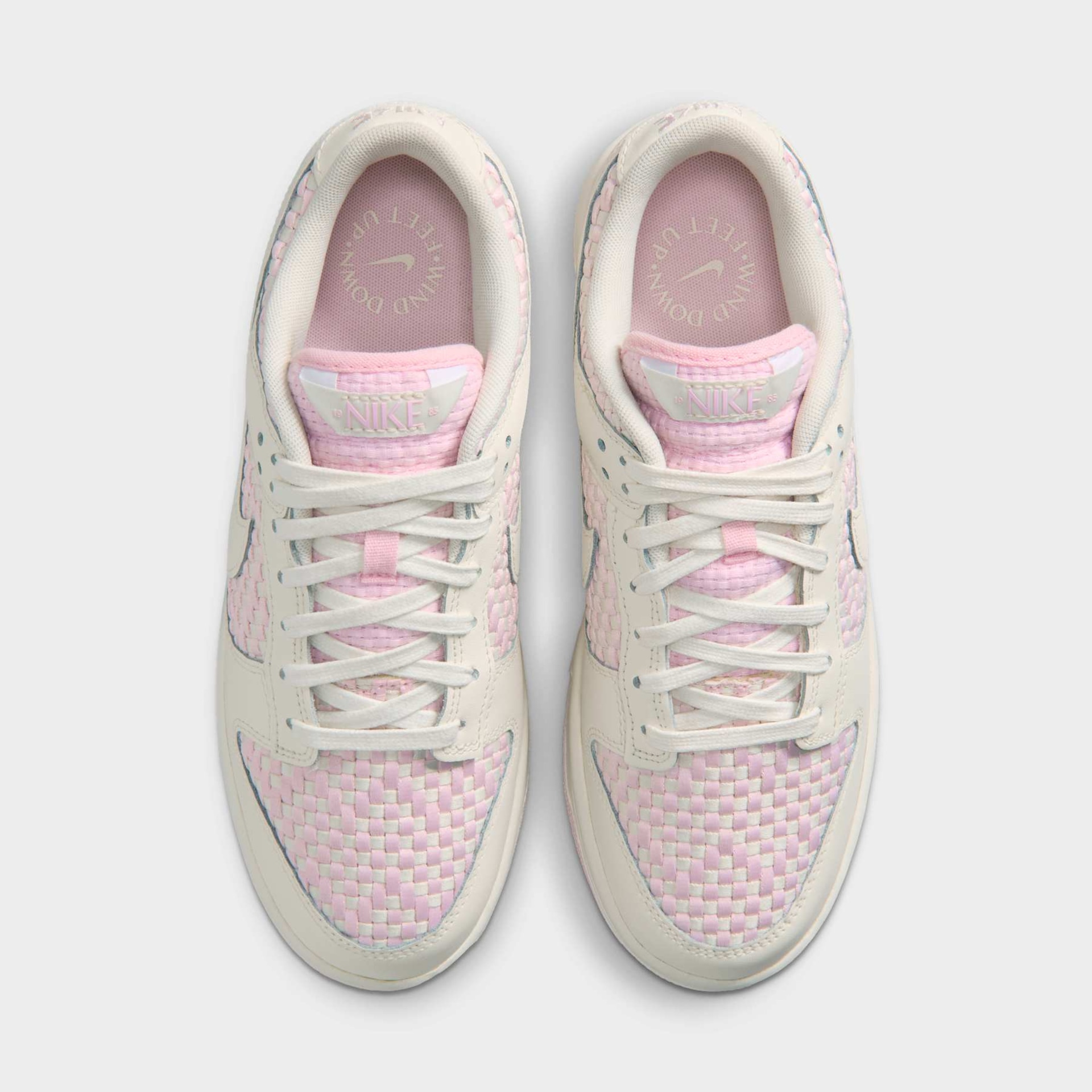Tênis Nike Dunk Low Woven Feminino - Foto 4