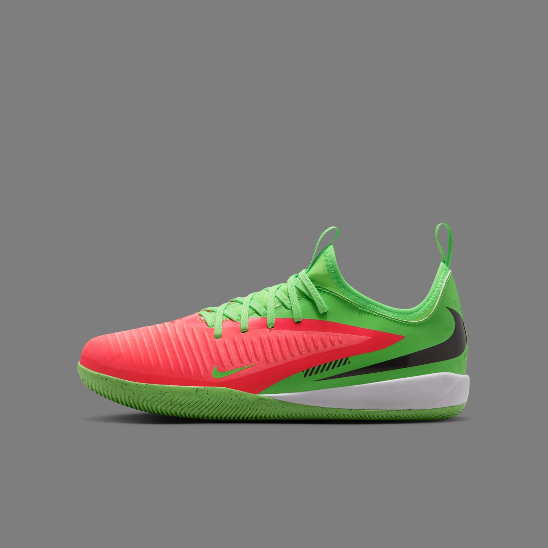 Imagem principal de Chuteira Futsal Nike Phantom 6 Club Low Infantil