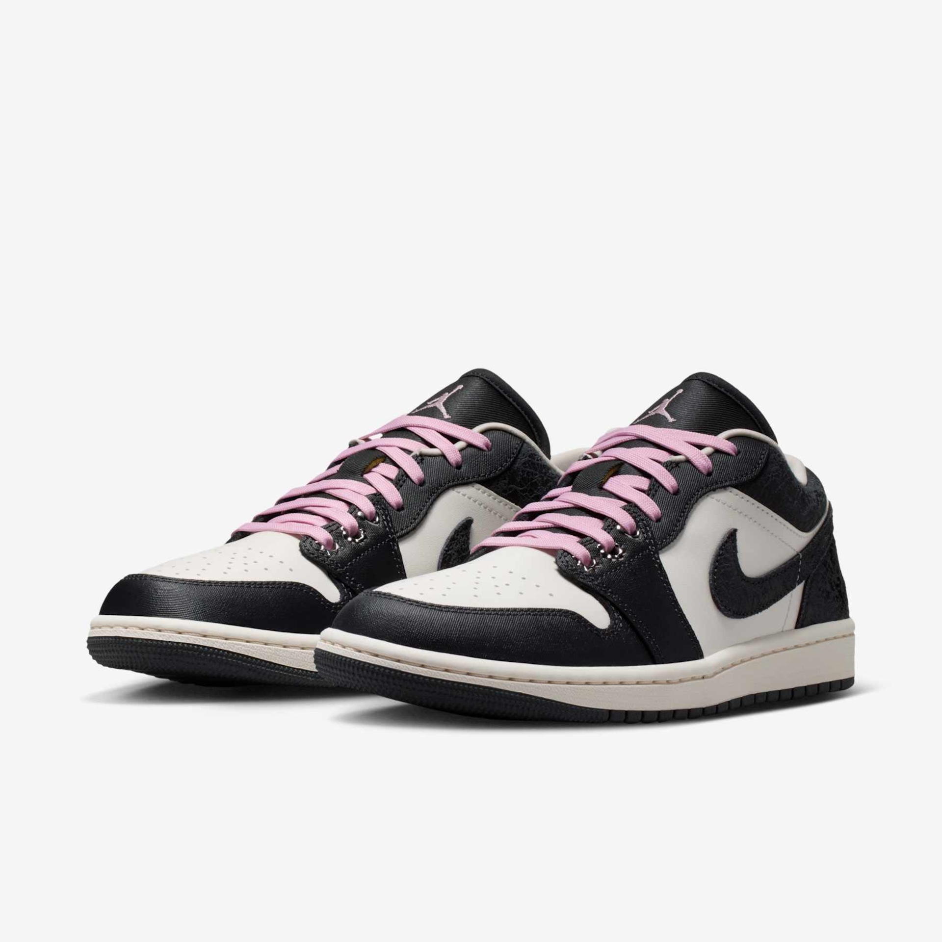 Tênis Air Jordan 1 Low SE Feminino - Foto 5