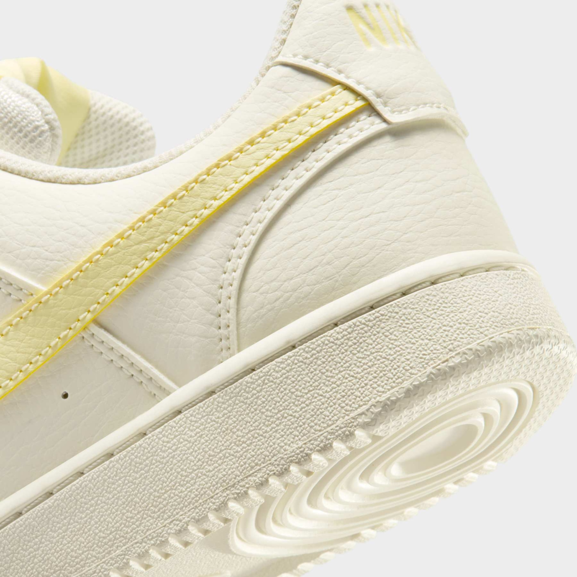 Tênis Nike Court Vision Low Feminino - Foto 8