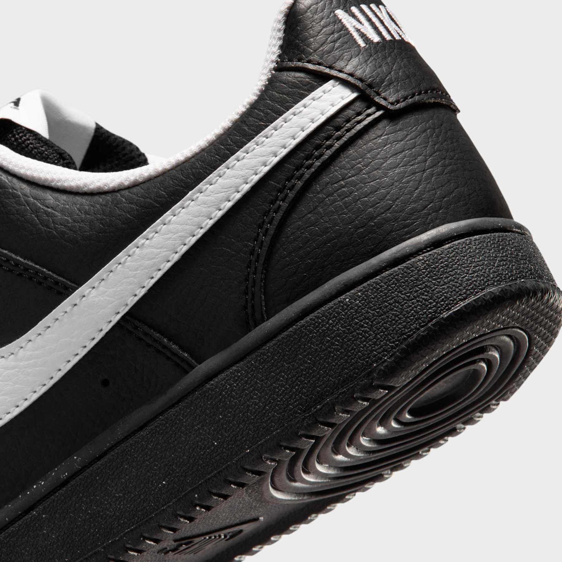 Tênis Nike Court Vision Low Feminino - Foto 8